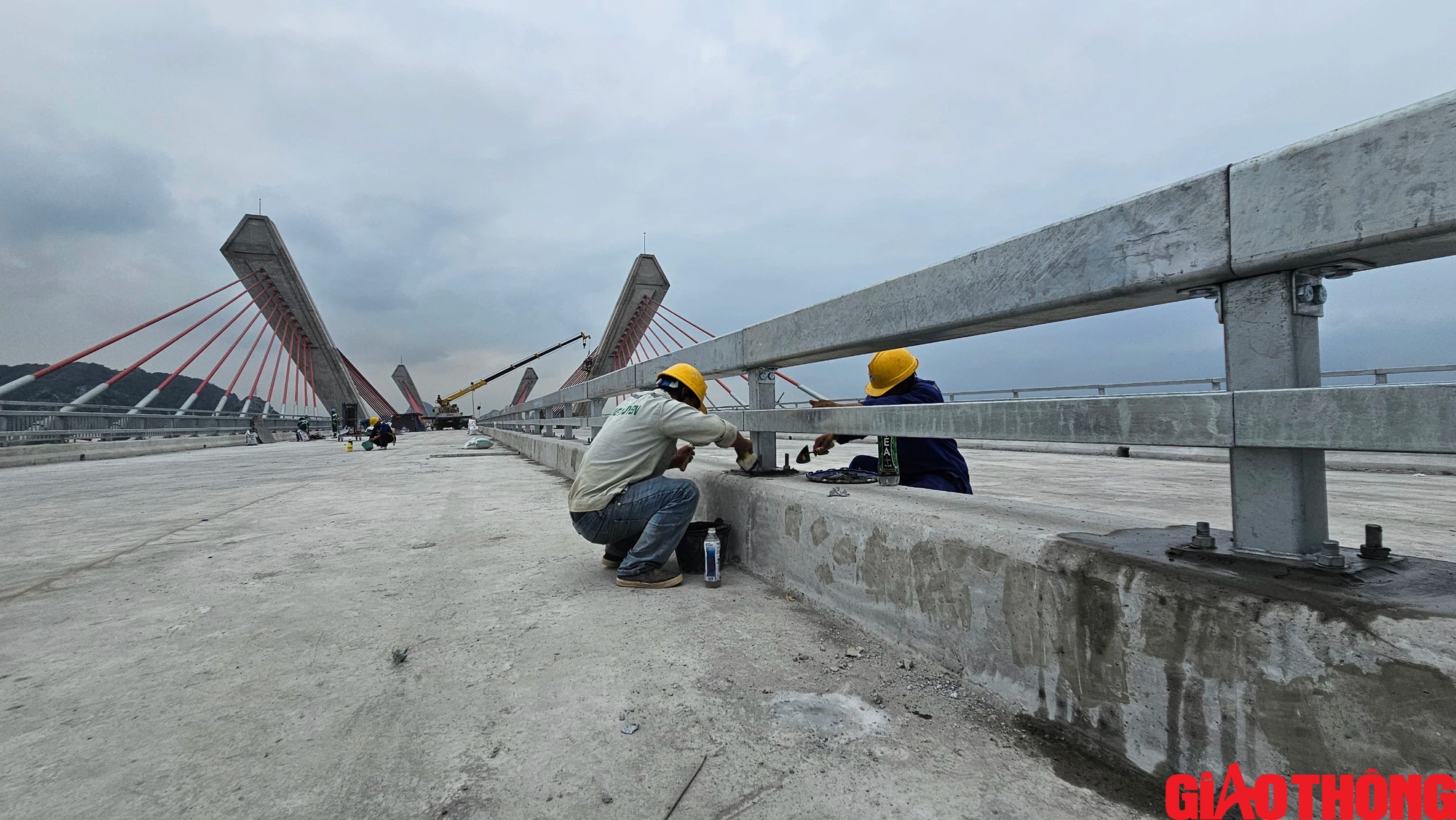 Dự &aacute;n cầu Bến Rừng hối hả trước ng&agrave;y về đ&iacute;ch- Ảnh 12.