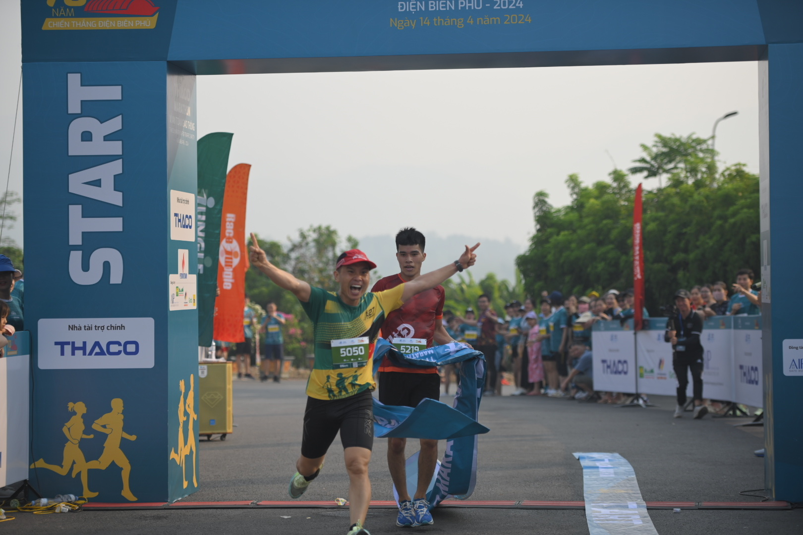 Trực tiếp: Giải THACO Marathon v&igrave; ATGT - Điện Bi&ecirc;n Phủ 2024 th&agrave;nh c&ocirc;ng rực rỡ- Ảnh 29.