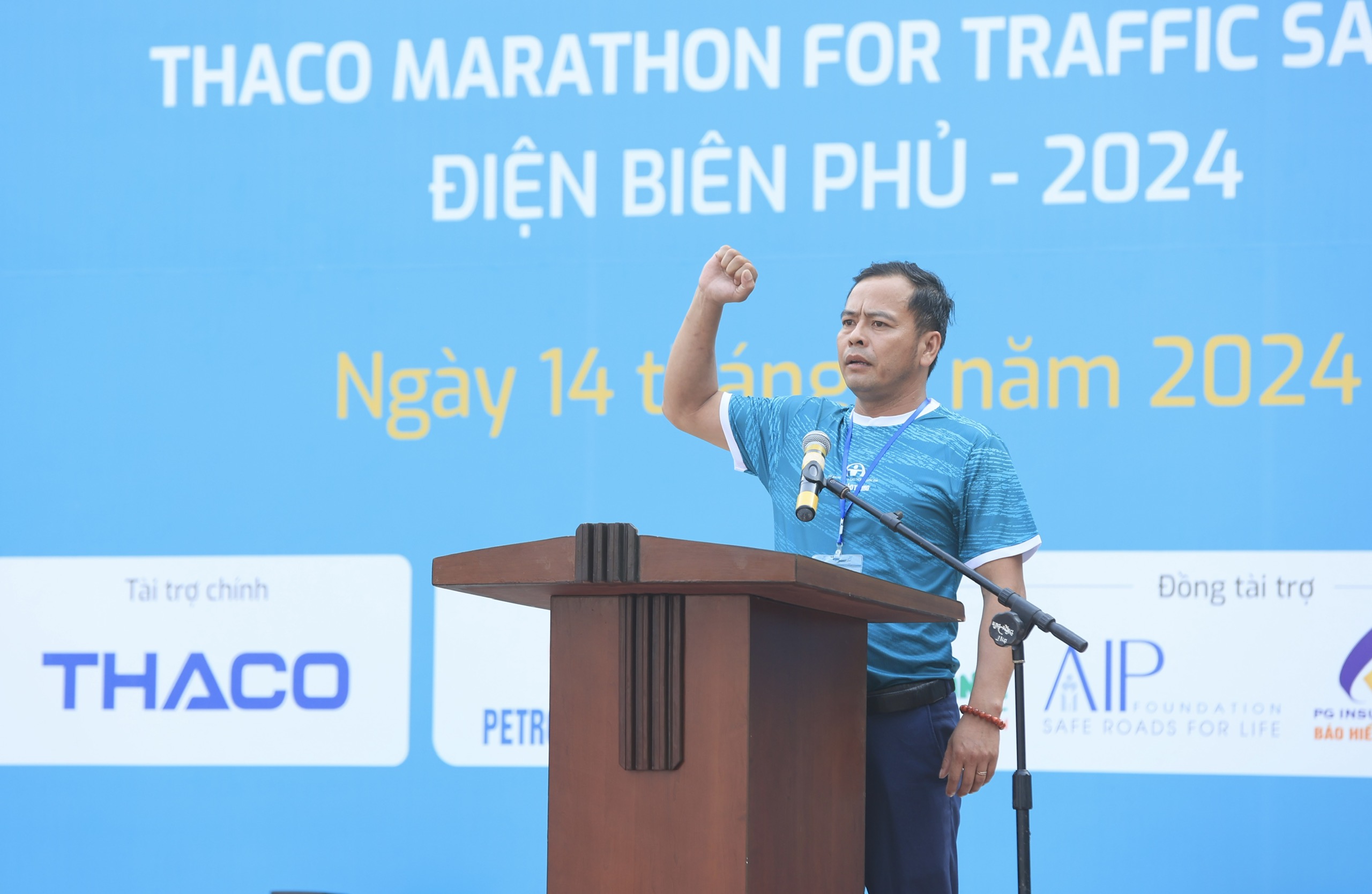 Trực tiếp: Giải THACO Marathon v&igrave; ATGT - Điện Bi&ecirc;n Phủ 2024 th&agrave;nh c&ocirc;ng rực rỡ- Ảnh 31.
