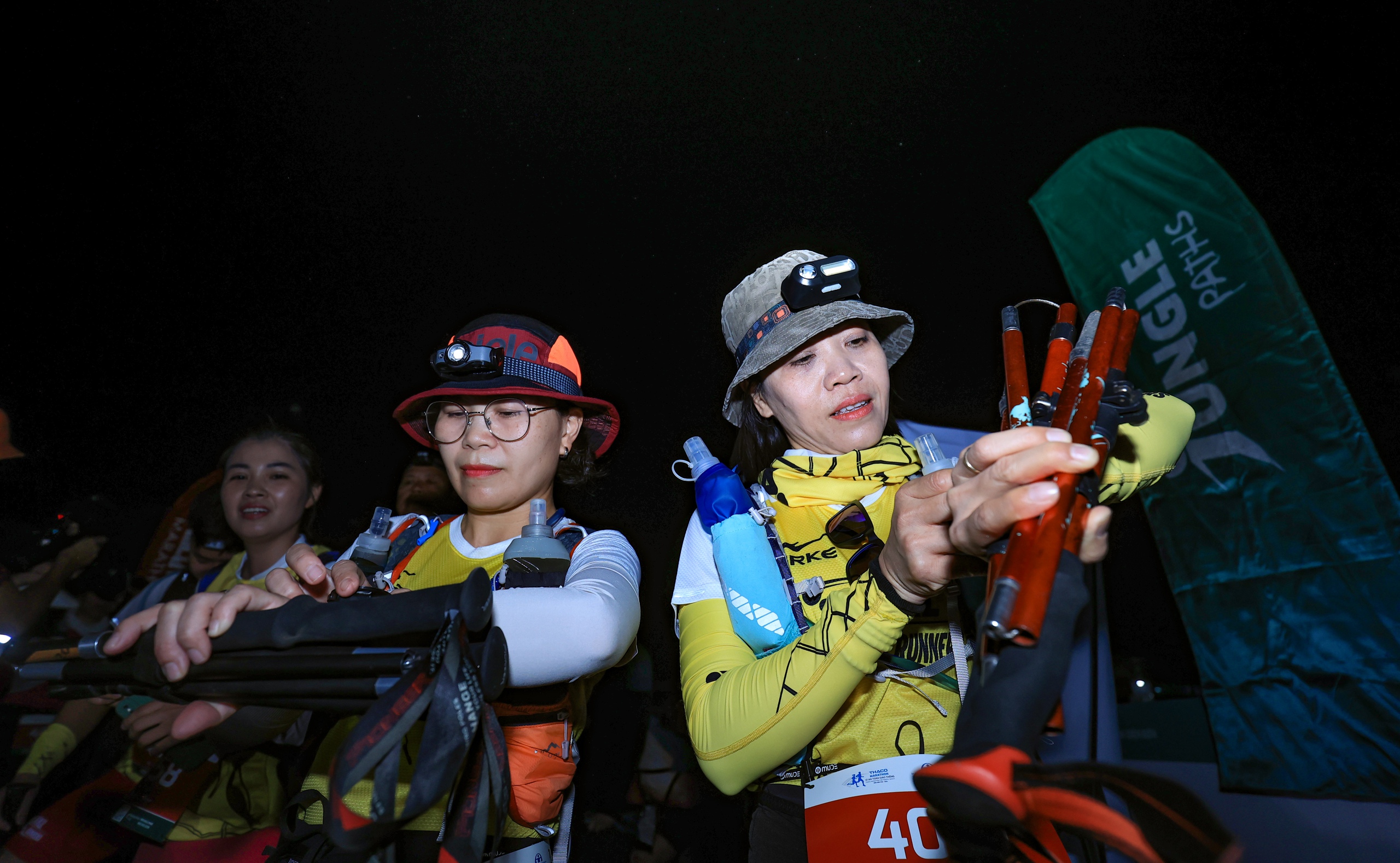 Những khoảnh khắc ấn tượng tại Giải THACO Marathon vì ATGT - Điện Biên Phủ 2024- Ảnh 5. Những khoảnh khắc ấn tượng tại Giải THACO Marathon vì ATGT - Điện Biên Phủ 2024- Ảnh 5.