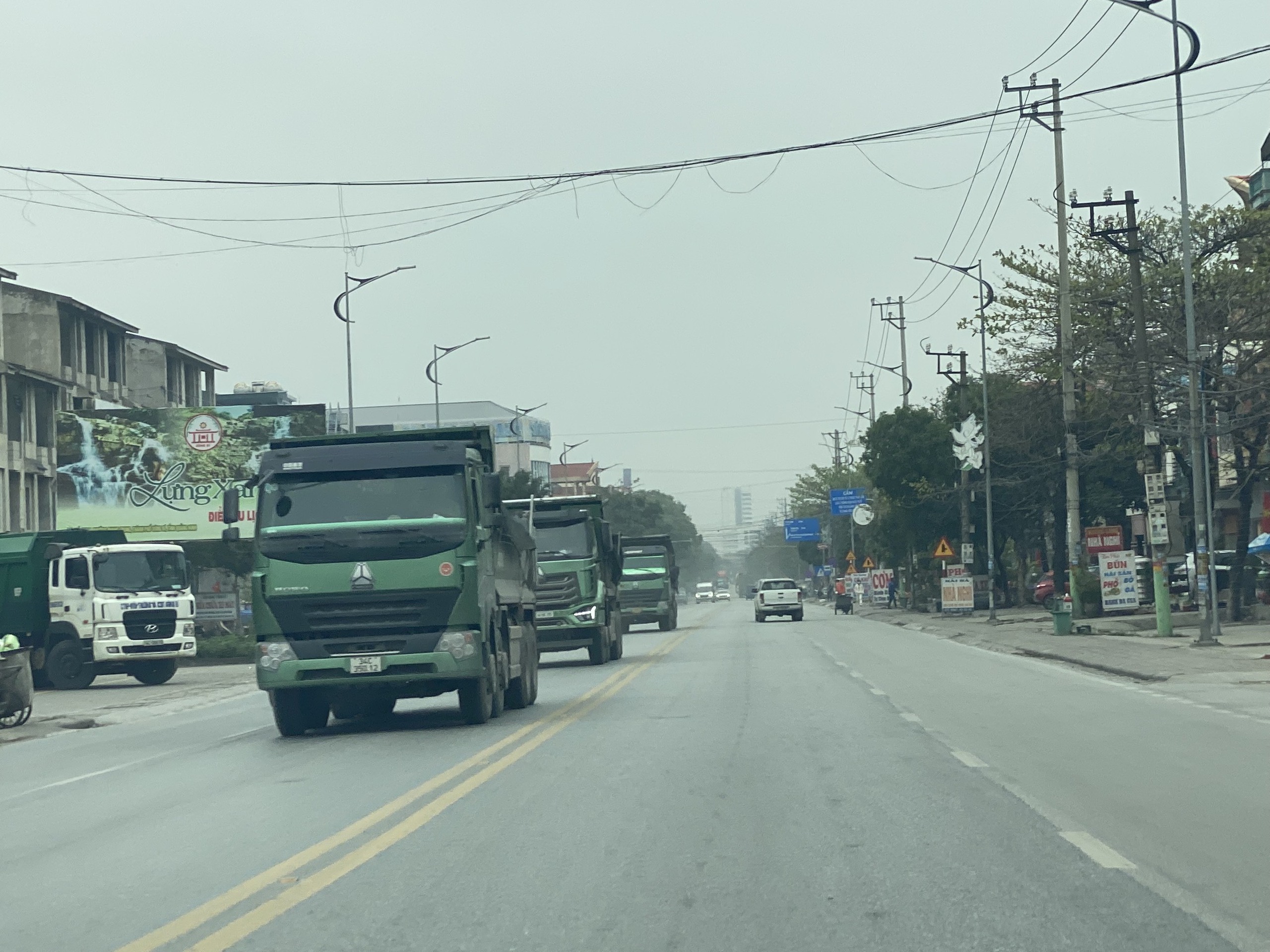 V&igrave; sao đoạn quốc lộ 18 d&agrave;i hơn 2km thường xuy&ecirc;n xảy ra TNGT?- Ảnh 3.