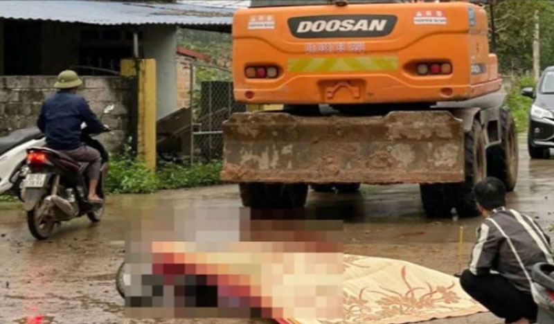 Điều khiển xe đạp va v&agrave;o xe m&aacute;y x&uacute;c ở ng&atilde; tư, một cụ b&agrave; ở Nam Định tử vong thương t&acirc;m (ảnh minh họa).