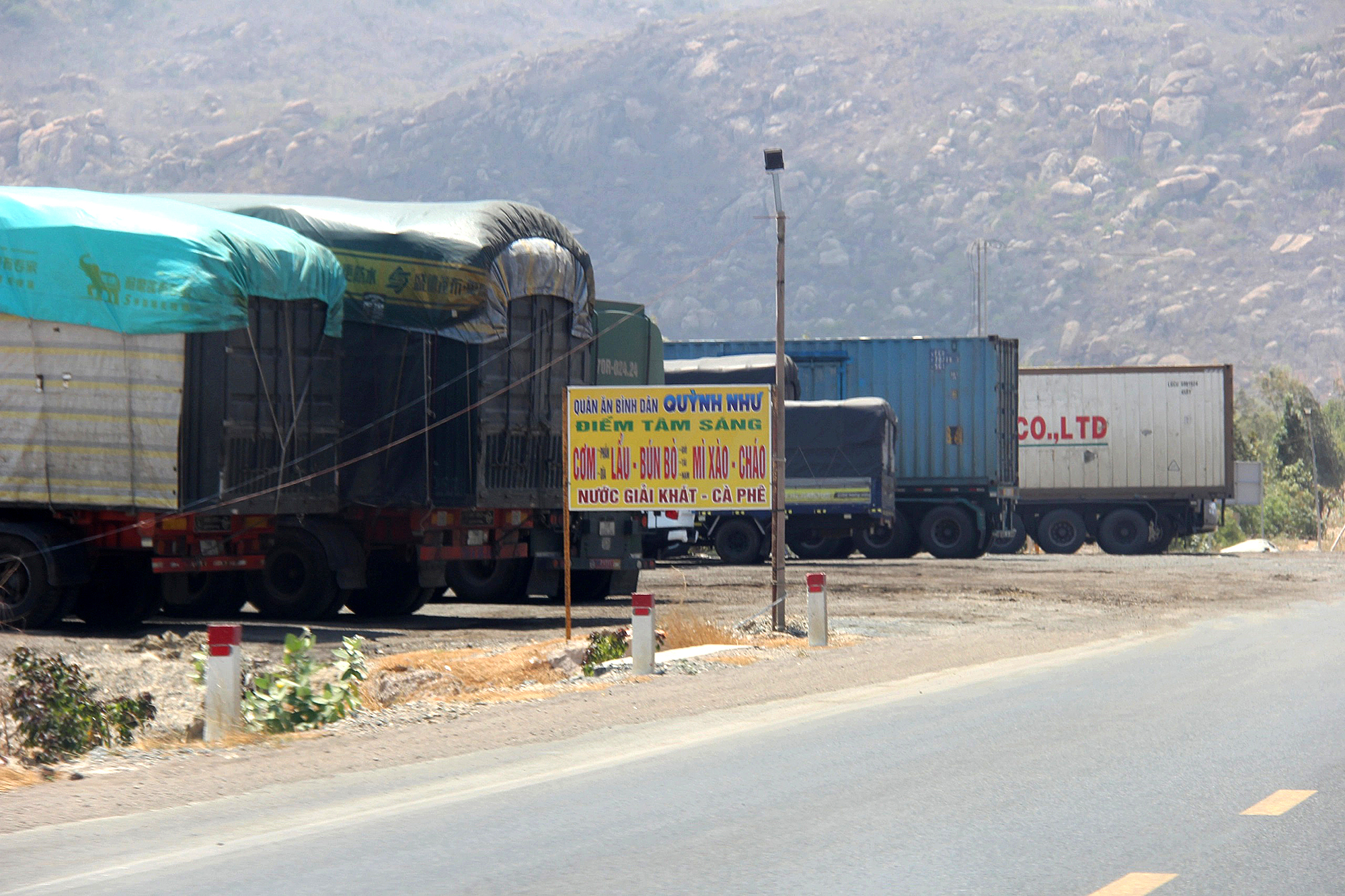 Đấu nối tr&aacute;i ph&eacute;p v&agrave;o cao tốc qua B&igrave;nh Thuận: Chủ tịch tỉnh lại ra &ldquo;tối hậu thư&rdquo;- Ảnh 1.