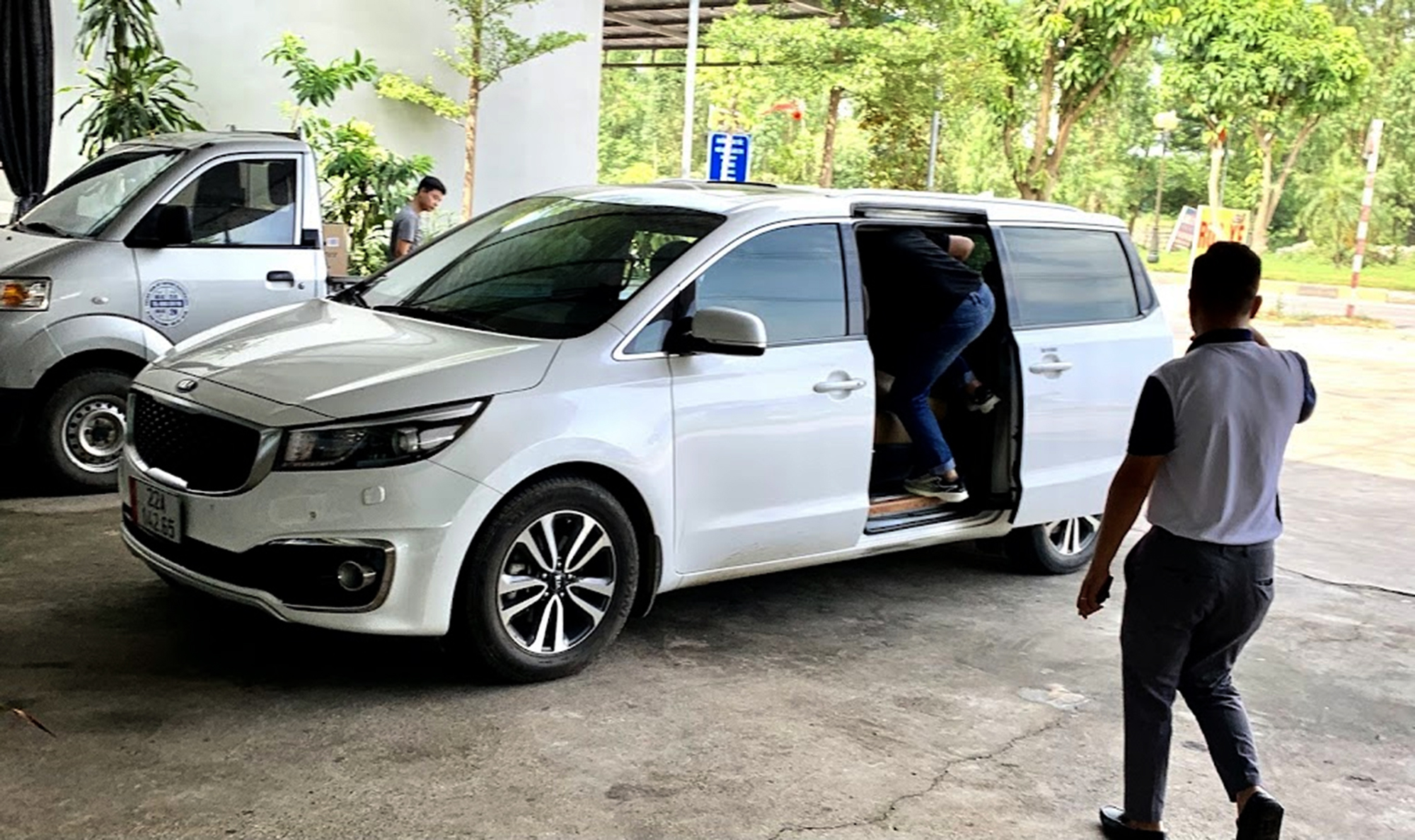  Dẹp xe tiện chuyến, đi chung thu tiền tươi- Ảnh 1.