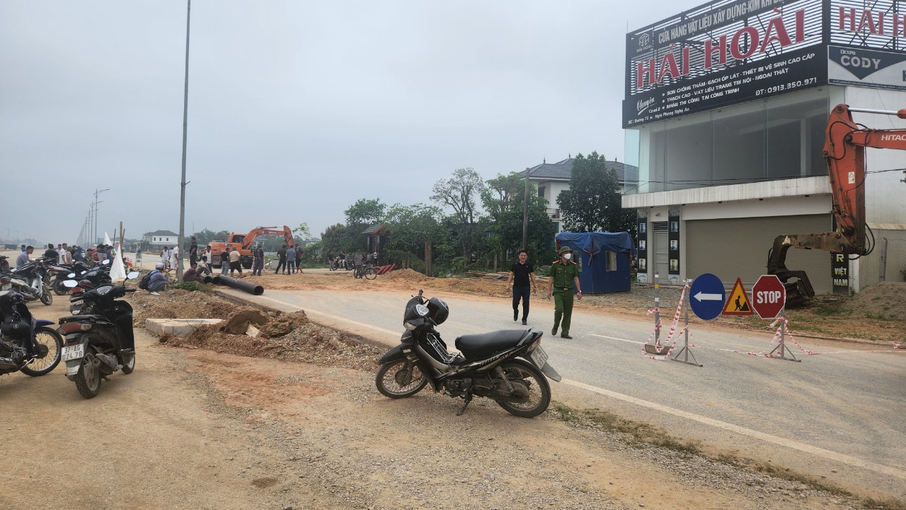 Lao xuống hố c&ocirc;ng tr&igrave;nh đ&atilde; r&agrave;o chắn, nam thanh ni&ecirc;n tử vong- Ảnh 3.