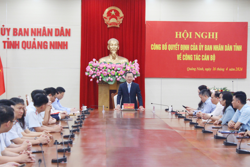 Quảng Ninh bổ nhiệm nhiều c&aacute;n bộ chủ chốt cấp sở, ng&agrave;nh- Ảnh 2.