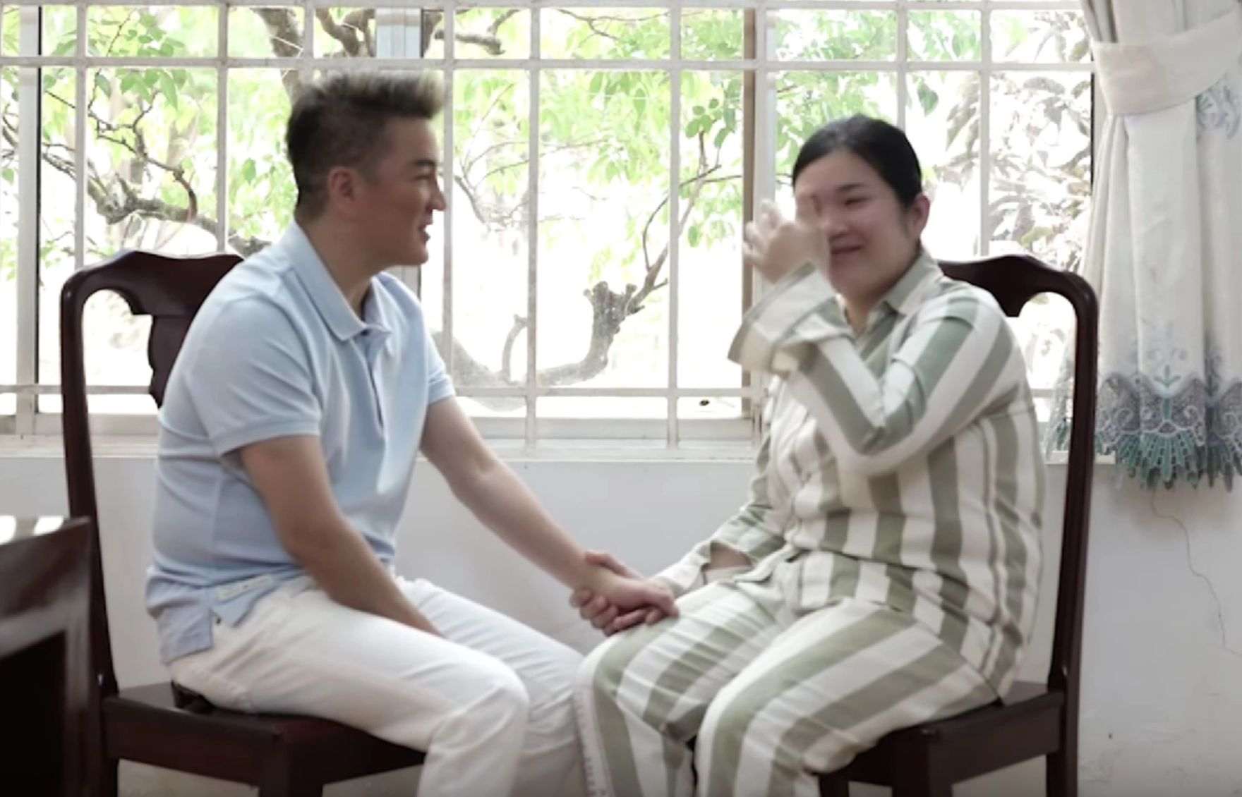 Đ&agrave;m Vĩnh Hưng giữ lời hứa, x&acirc;y nh&agrave; cho cha của nữ phạm nh&acirc;n đang thi h&agrave;nh &aacute;n chung th&acirc;n - Ảnh 1.