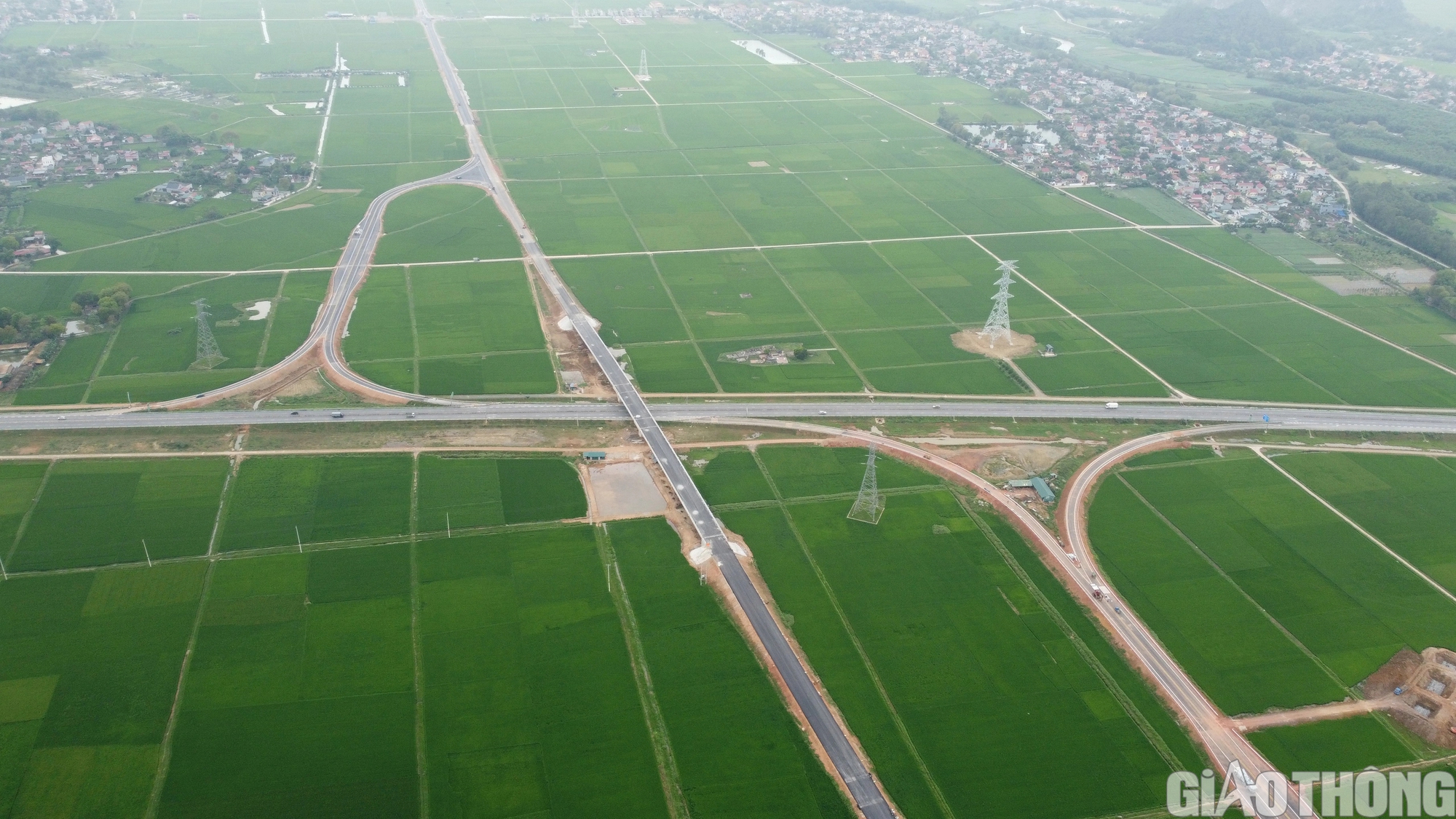 Khai th&aacute;c 2 n&uacute;t giao c&ograve;n lại tr&ecirc;n cao tốc Mai Sơn - QL45 từ 19/4- Ảnh 1.