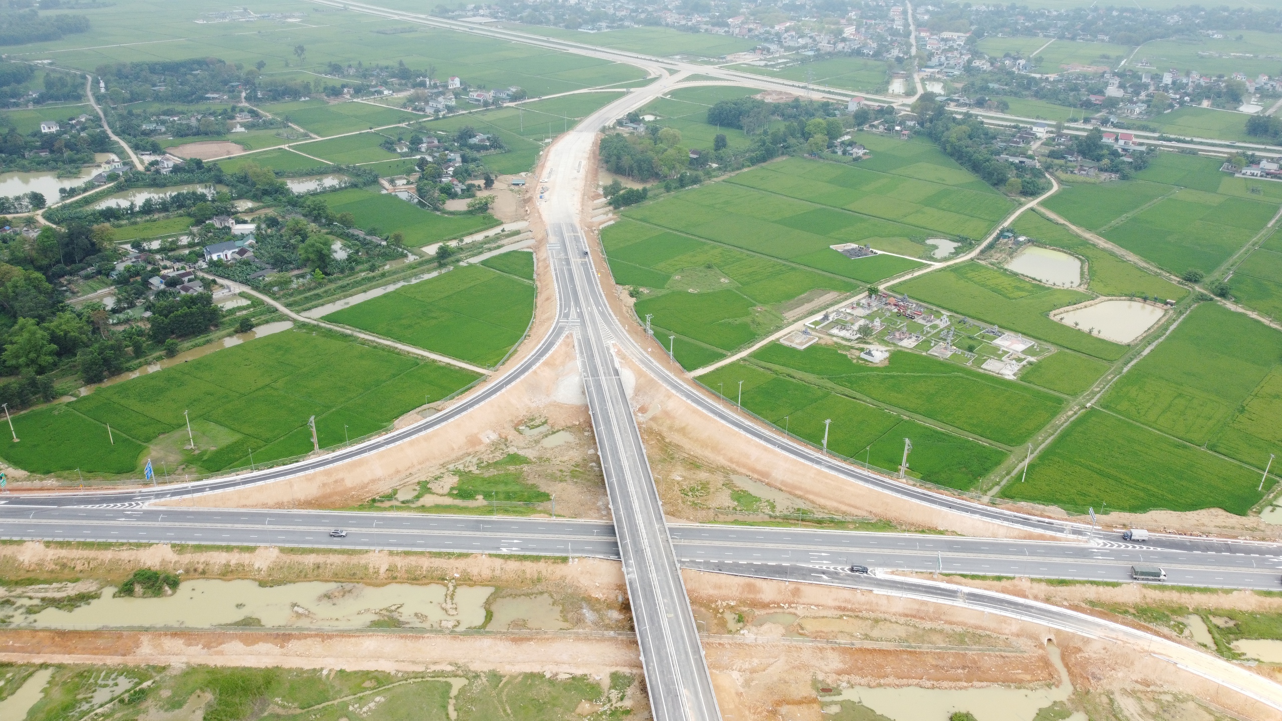 Khai th&aacute;c 2 n&uacute;t giao c&ograve;n lại tr&ecirc;n cao tốc Mai Sơn - QL45 từ 19/4- Ảnh 8.