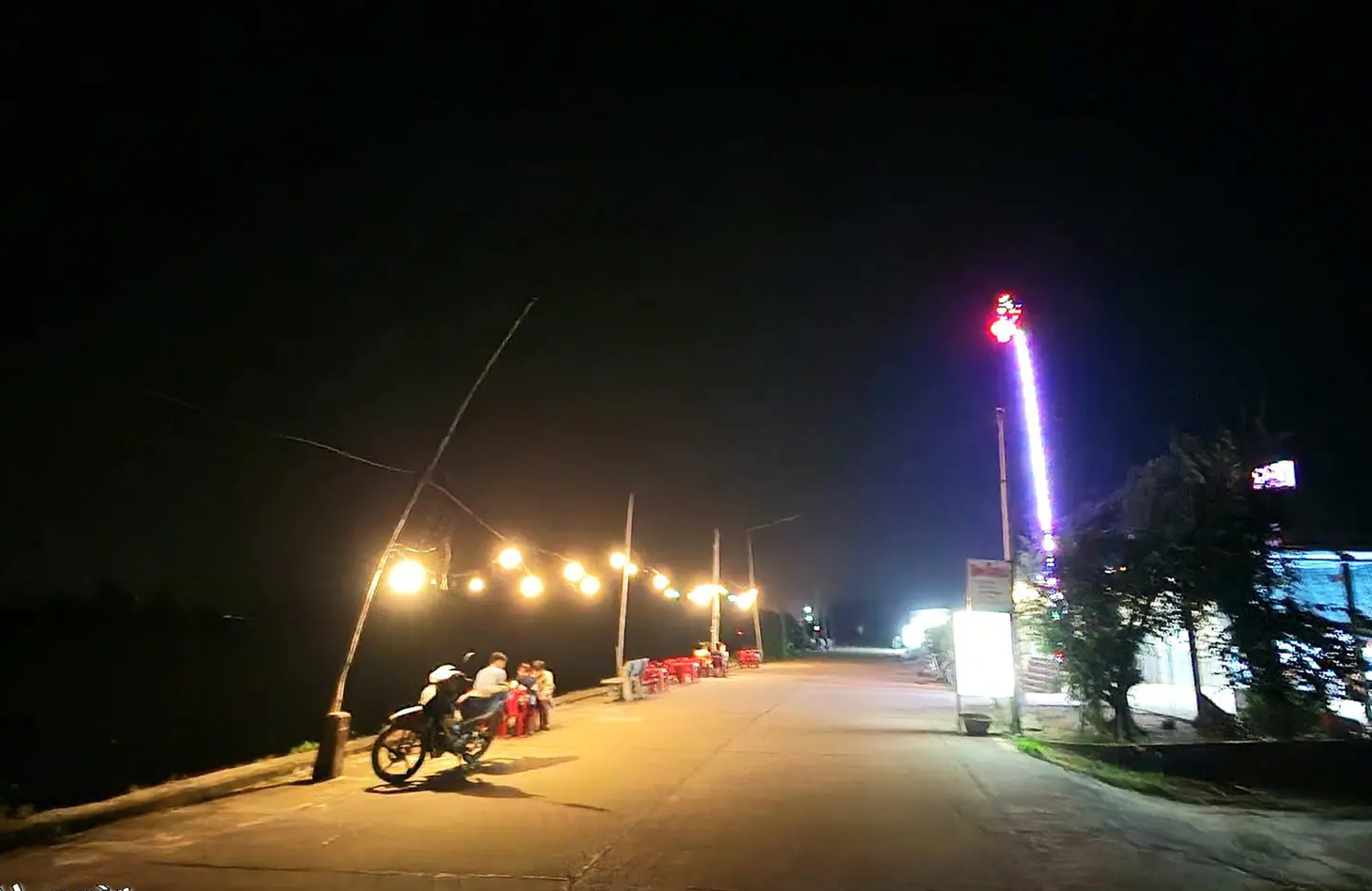 Quảng Ng&atilde;i: Dự &aacute;n đường c&oacute; vốn 3,8 tỷ bị "r&uacute;t ruột" hơn 1 tỷ?- Ảnh 2.