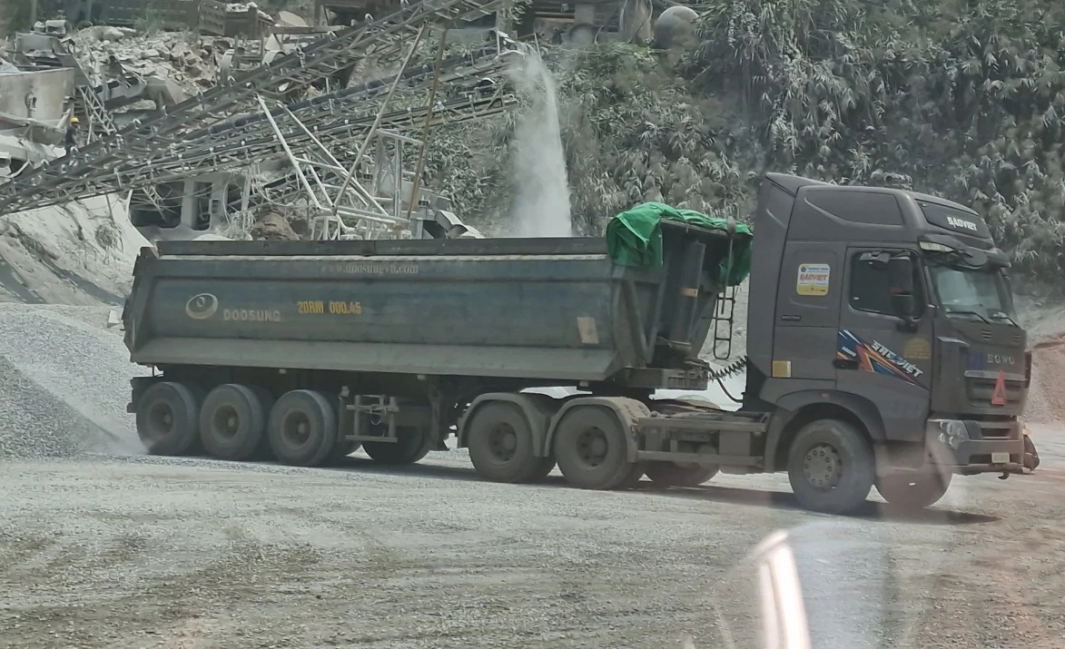 Ch&iacute;nh quyền vẫn tiếp tay cho mỏ đ&aacute; vi phạm ở Th&aacute;i Nguy&ecirc;n?- Ảnh 1.