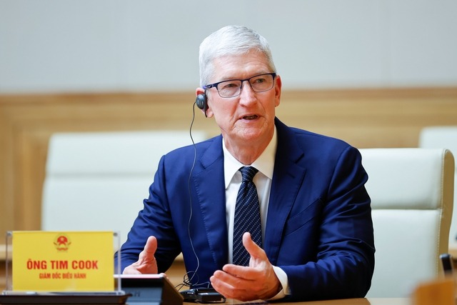 Gặp Thủ tướng, CEO Apple khẳng định sẽ mua nhiều hơn linh kiện đối t&aacute;c sản xuất ở Việt Nam- Ảnh 6.