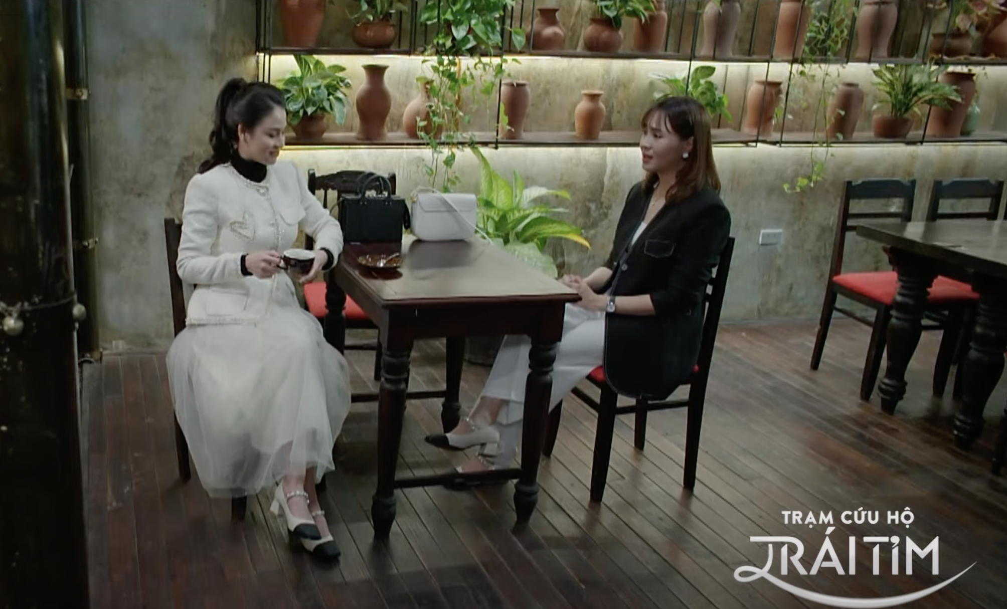 Ngân Hà đanh thép vạch trần nhân cách của tiểu tam An Nhiên. Ngân Hà đanh thép vạch trần nhân cách của tiểu tam An Nhiên.