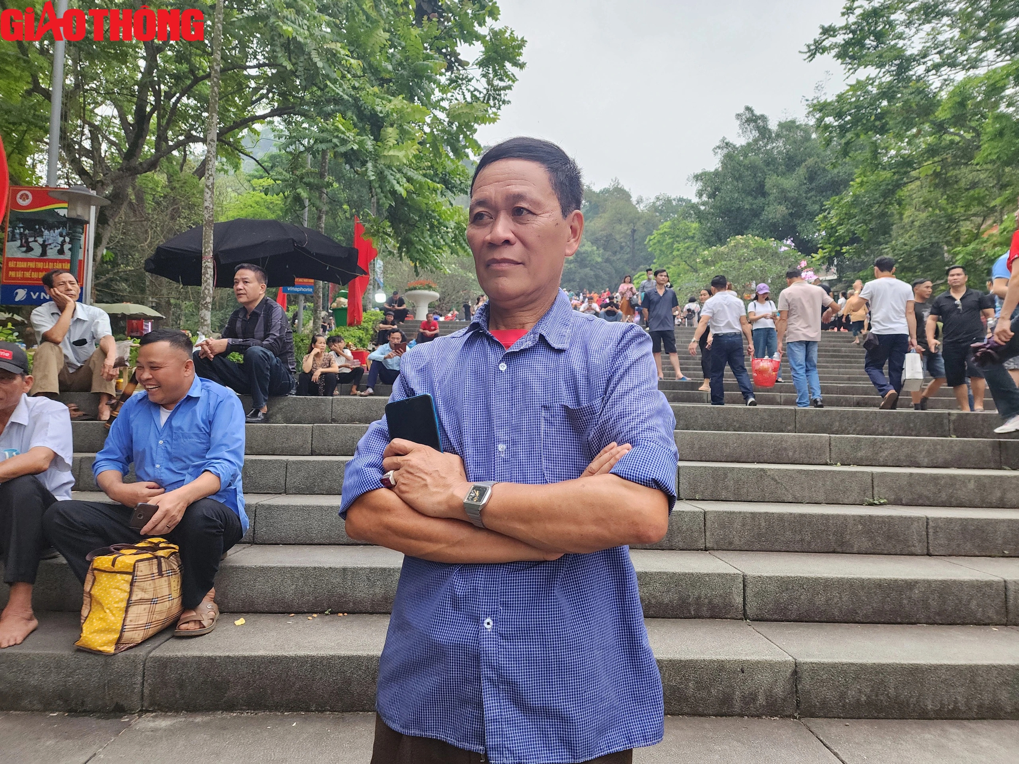 Người d&acirc;n &ugrave;n &ugrave;n đổ về Đền H&ugrave;ng trước ng&agrave;y Giỗ Tổ- Ảnh 5.