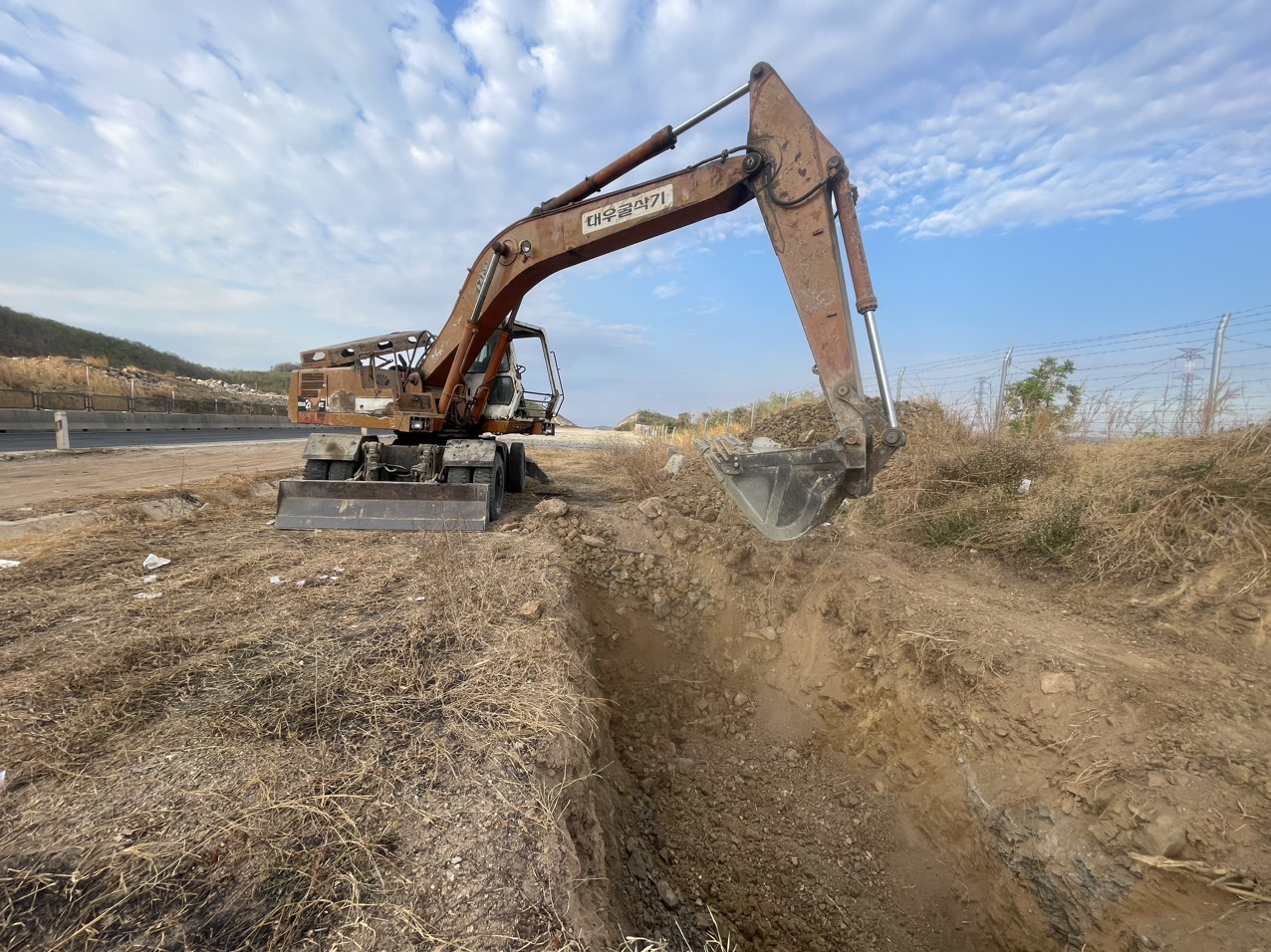 Cấp tốc x&acirc;y trạm dừng nghỉ tạm tr&ecirc;n cao tốc qua B&igrave;nh Thuận, Ninh Thuận- Ảnh 3.