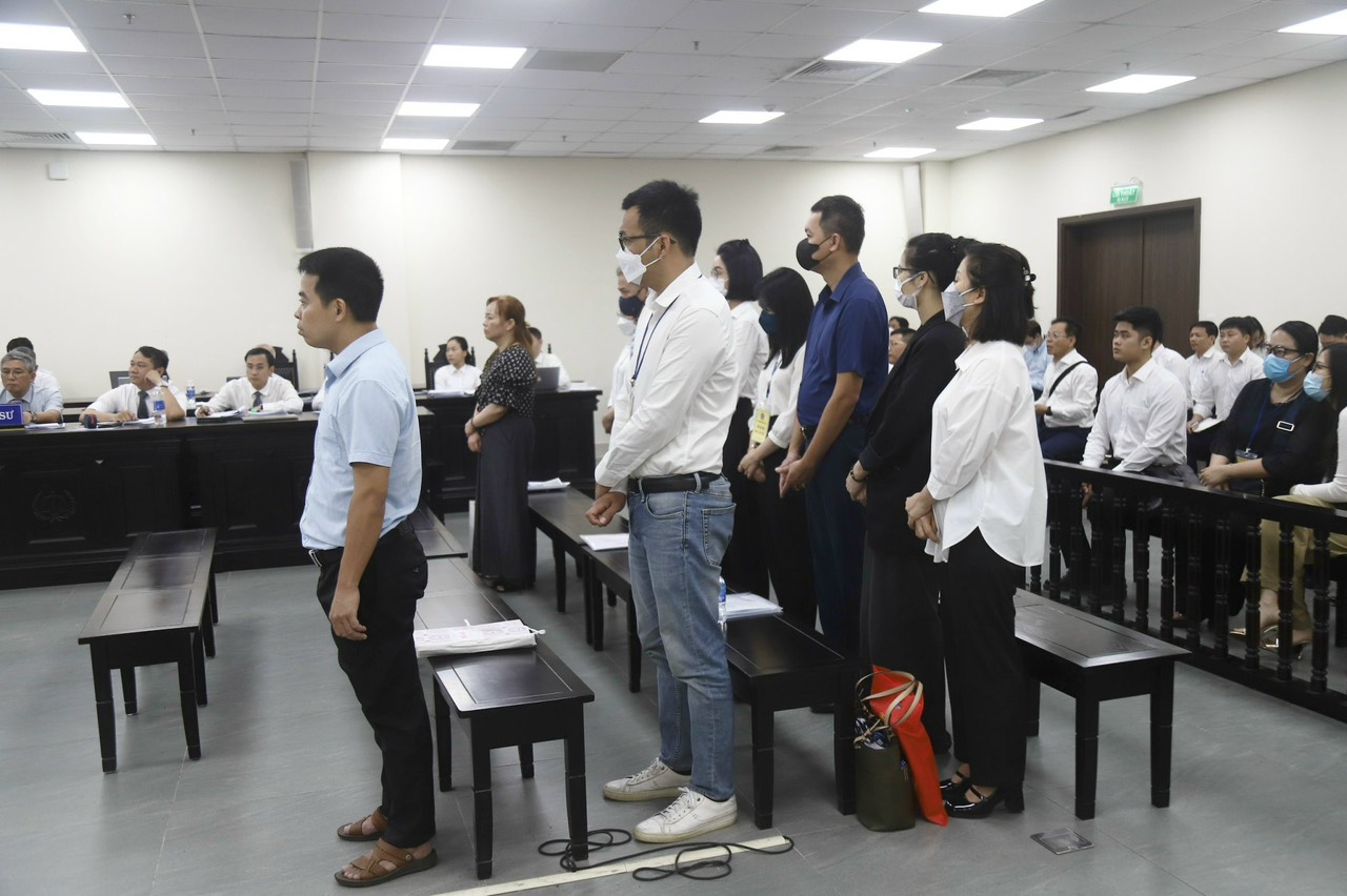 Nữ cựu Chủ tịch Vimedimex v&agrave; 10 bị c&aacute;o n&oacute;i g&igrave; khi tr&igrave;nh b&agrave;y lời sau c&ugrave;ng?- Ảnh 1.