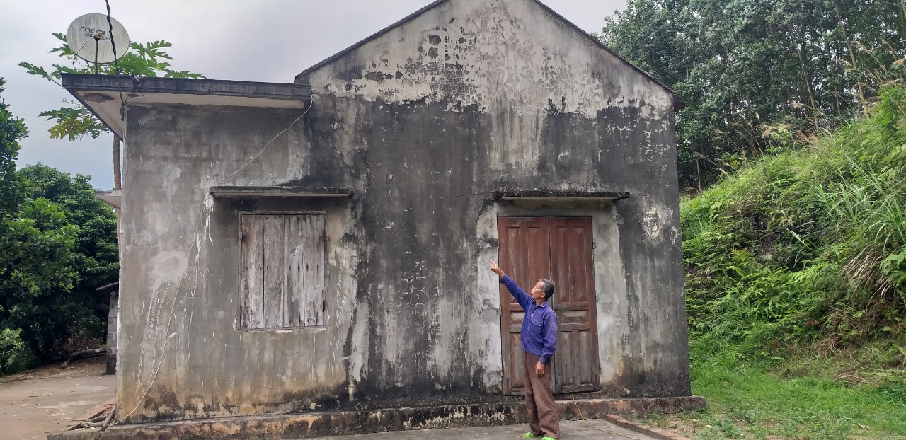 Cơ cực cảnh cha già mất con trai trụ cột vì tai nạn giao thông- Ảnh 2. Cơ cực cảnh cha già mất con trai trụ cột vì tai nạn giao thông- Ảnh 2.