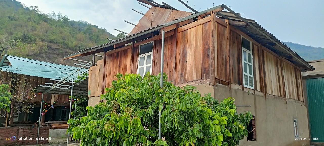 41 nh&agrave; d&acirc;n ở Thanh H&oacute;a bị tốc m&aacute;i v&igrave; d&ocirc;ng, lốc k&egrave;m mưa đ&aacute;- Ảnh 5.