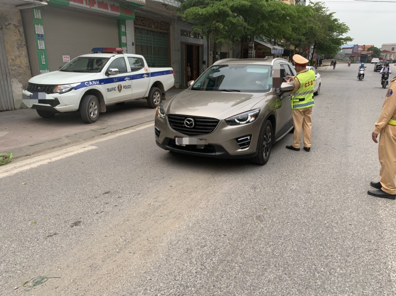 Phạt 46 triệu đồng với t&agrave;i xế &ocirc; t&ocirc; vi phạm nồng độ cồn, kh&ocirc;ng bằng l&aacute;i - Ảnh 1.