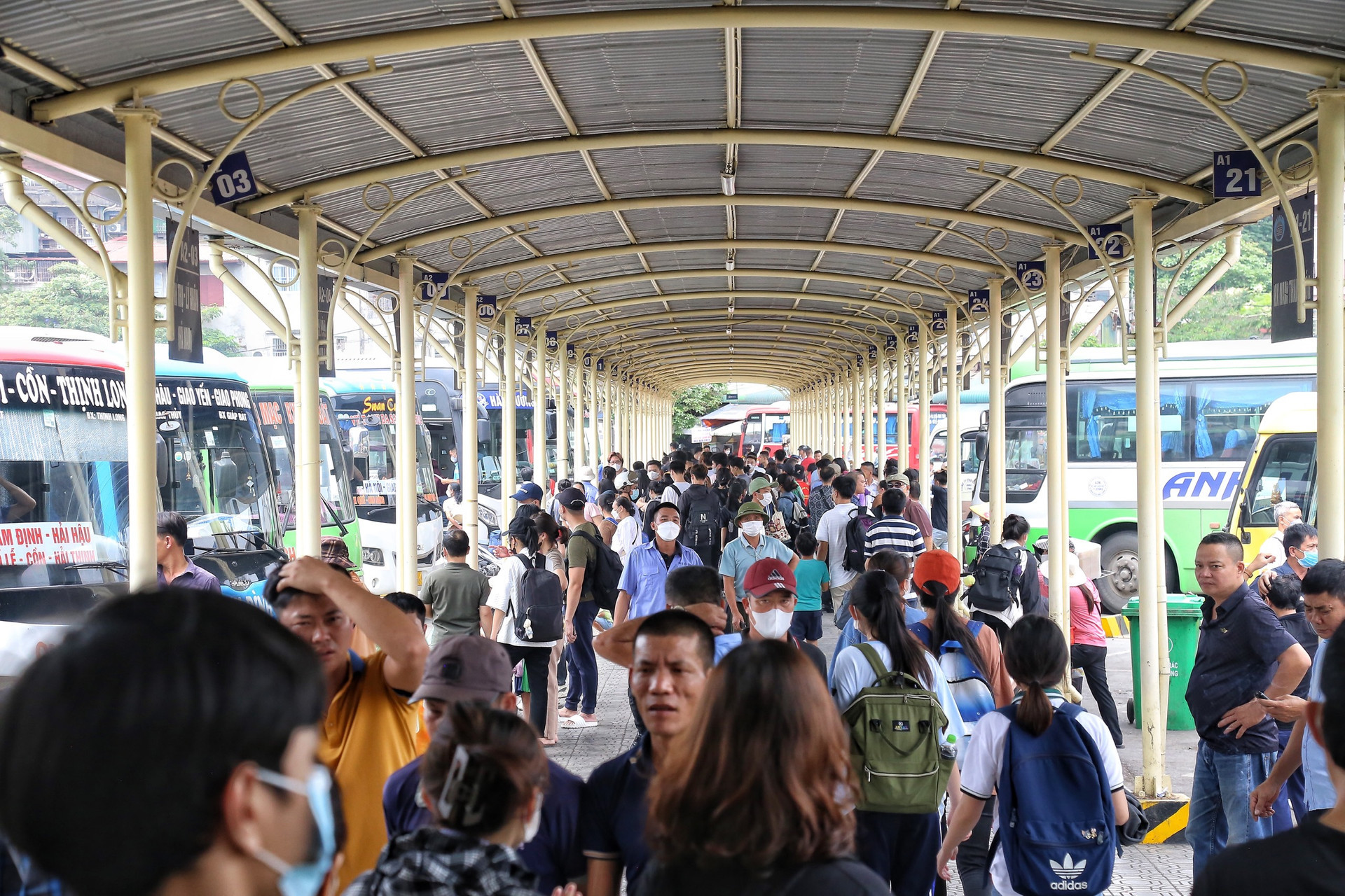 H&agrave; Nội c&ocirc;ng bố số điện thoại l&atilde;nh đạo Sở GTVT để người d&acirc;n phản &aacute;nh về vận tải- Ảnh 1.
