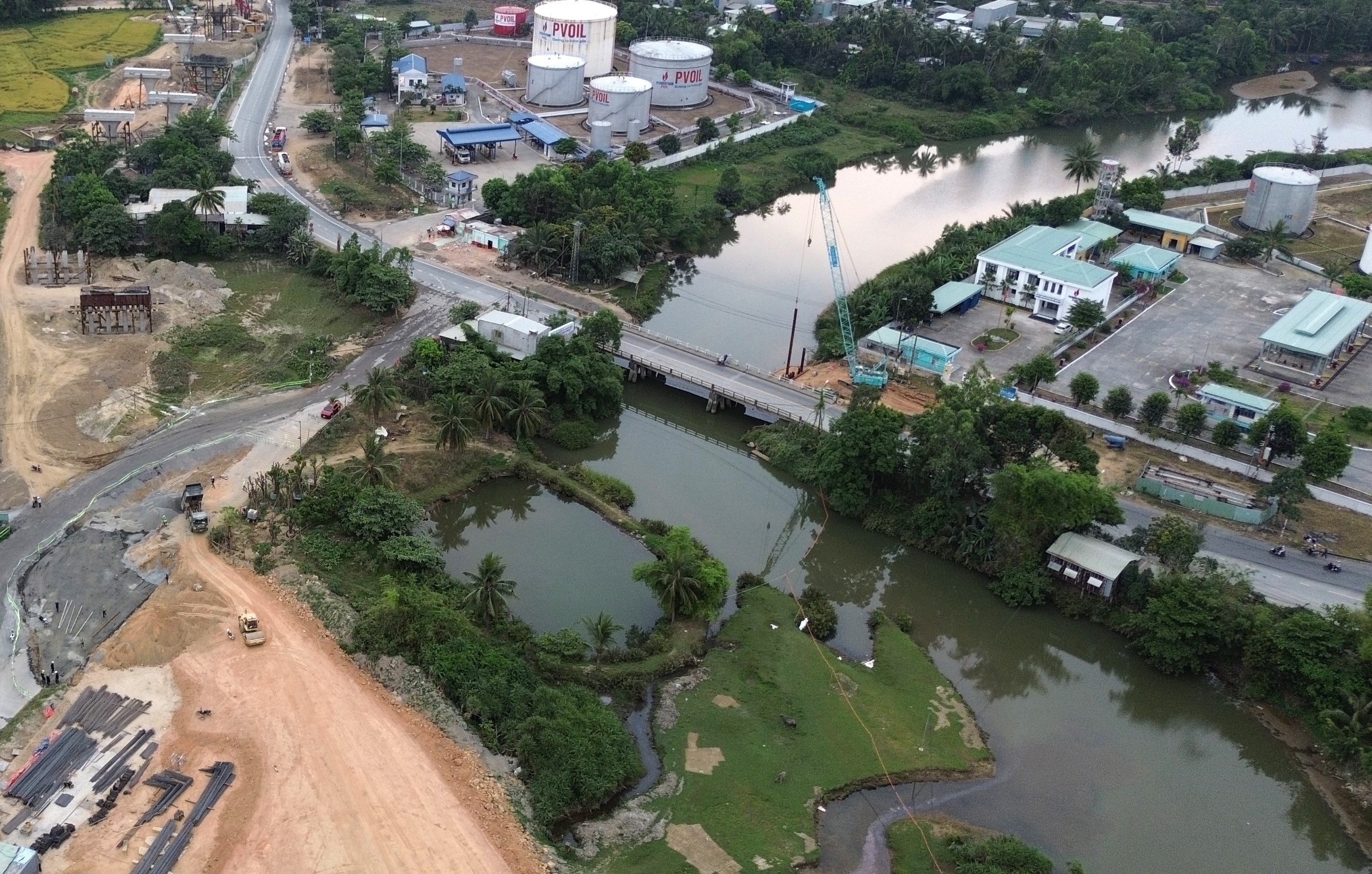 Đường ven biển nối cảng Li&ecirc;n Chiểu thi c&ocirc;ng ra sao khi vướng mặt bằng?- Ảnh 13.