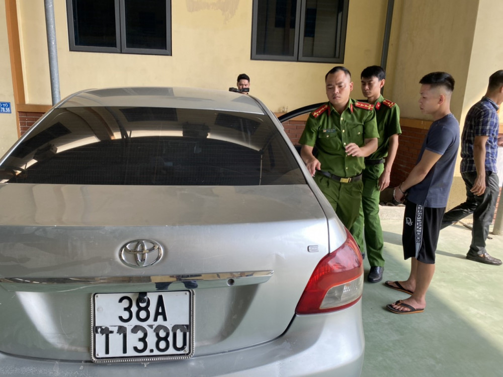 Đối tượng đi &ocirc; t&ocirc; cướp tiệm v&agrave;ng ở H&agrave; Tĩnh khai g&igrave; tại cơ quan điều tra? - Ảnh 2.