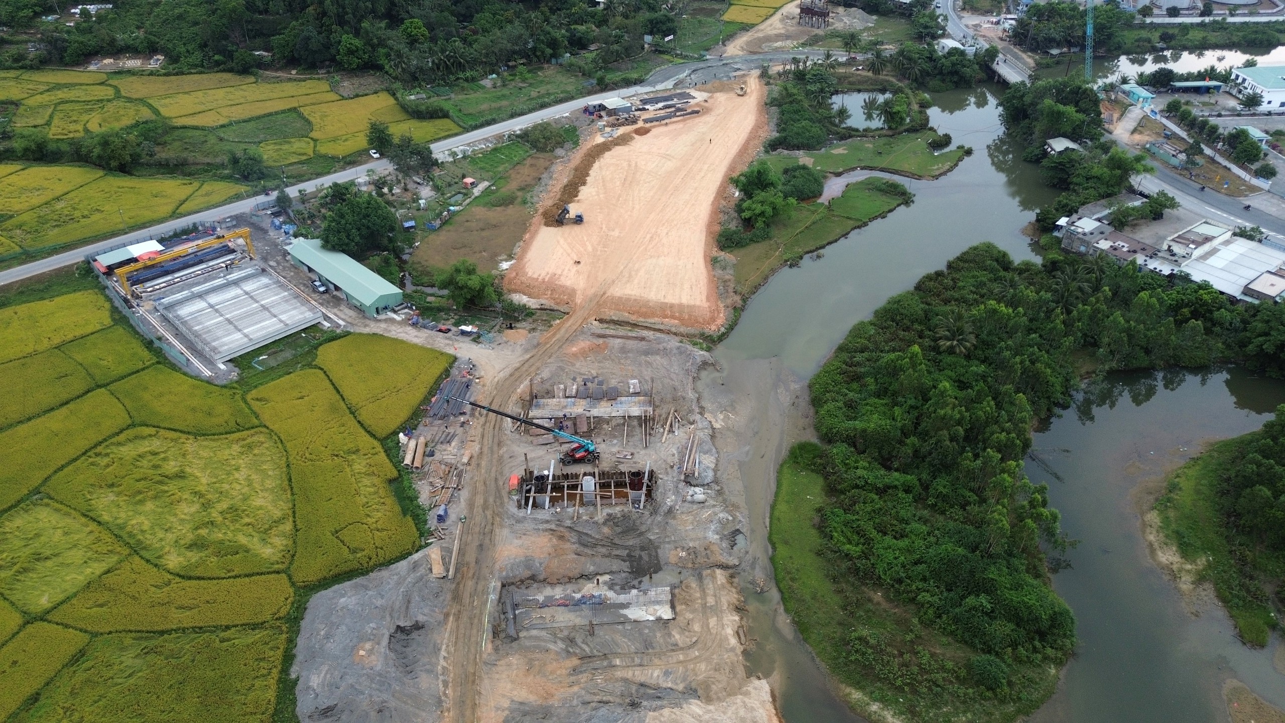 Đường ven biển nối cảng Li&ecirc;n Chiểu thi c&ocirc;ng ra sao khi vướng mặt bằng?- Ảnh 9.