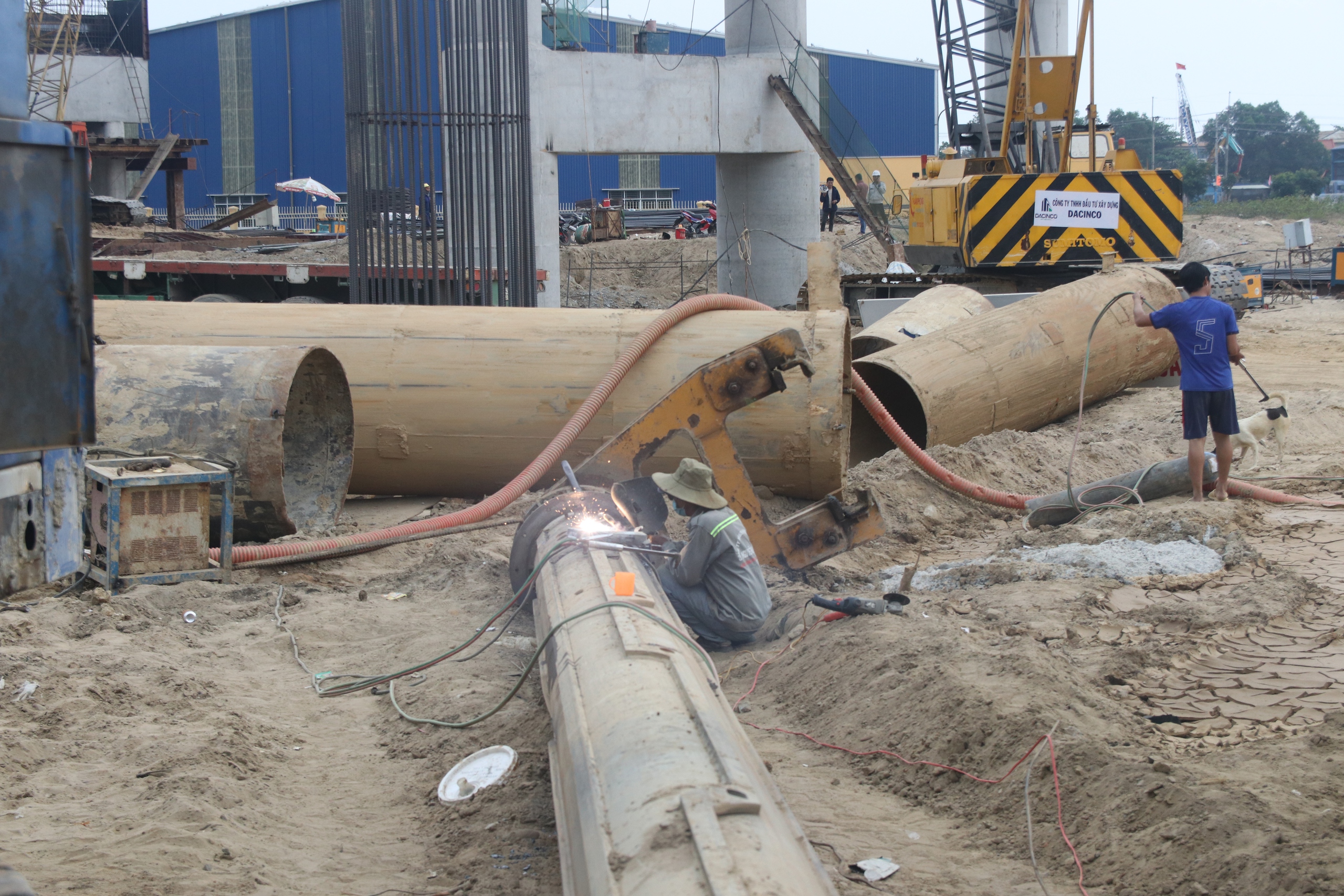 Đường ven biển nối cảng Li&ecirc;n Chiểu thi c&ocirc;ng ra sao khi vướng mặt bằng?- Ảnh 11.