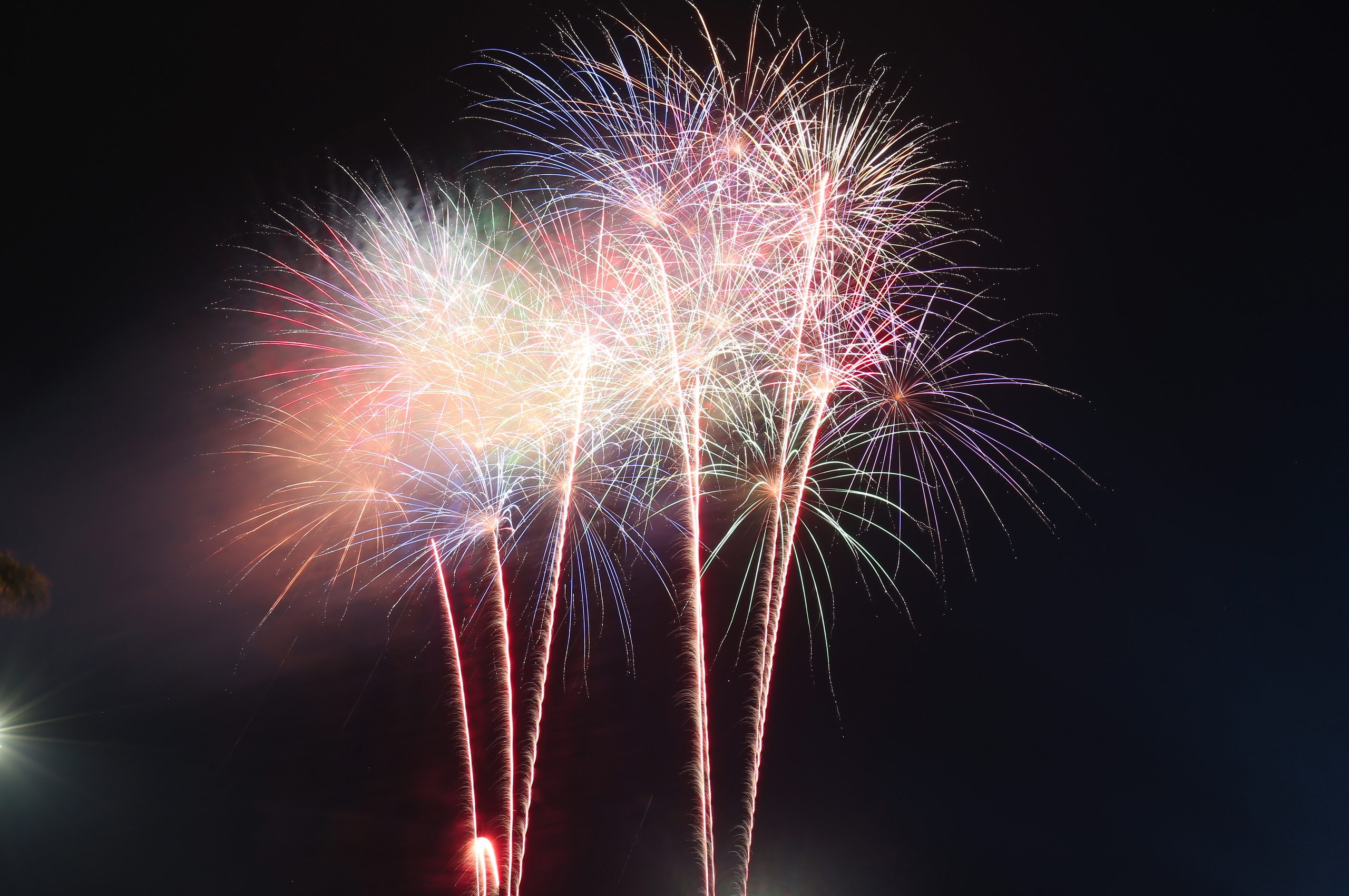 Mãn nhãn màn pháo hoa đêm khai mạc Lễ hội Du lịch Cửa Lò 2024- Ảnh 5. Mãn nhãn màn pháo hoa đêm khai mạc Lễ hội Du lịch Cửa Lò 2024- Ảnh 5.