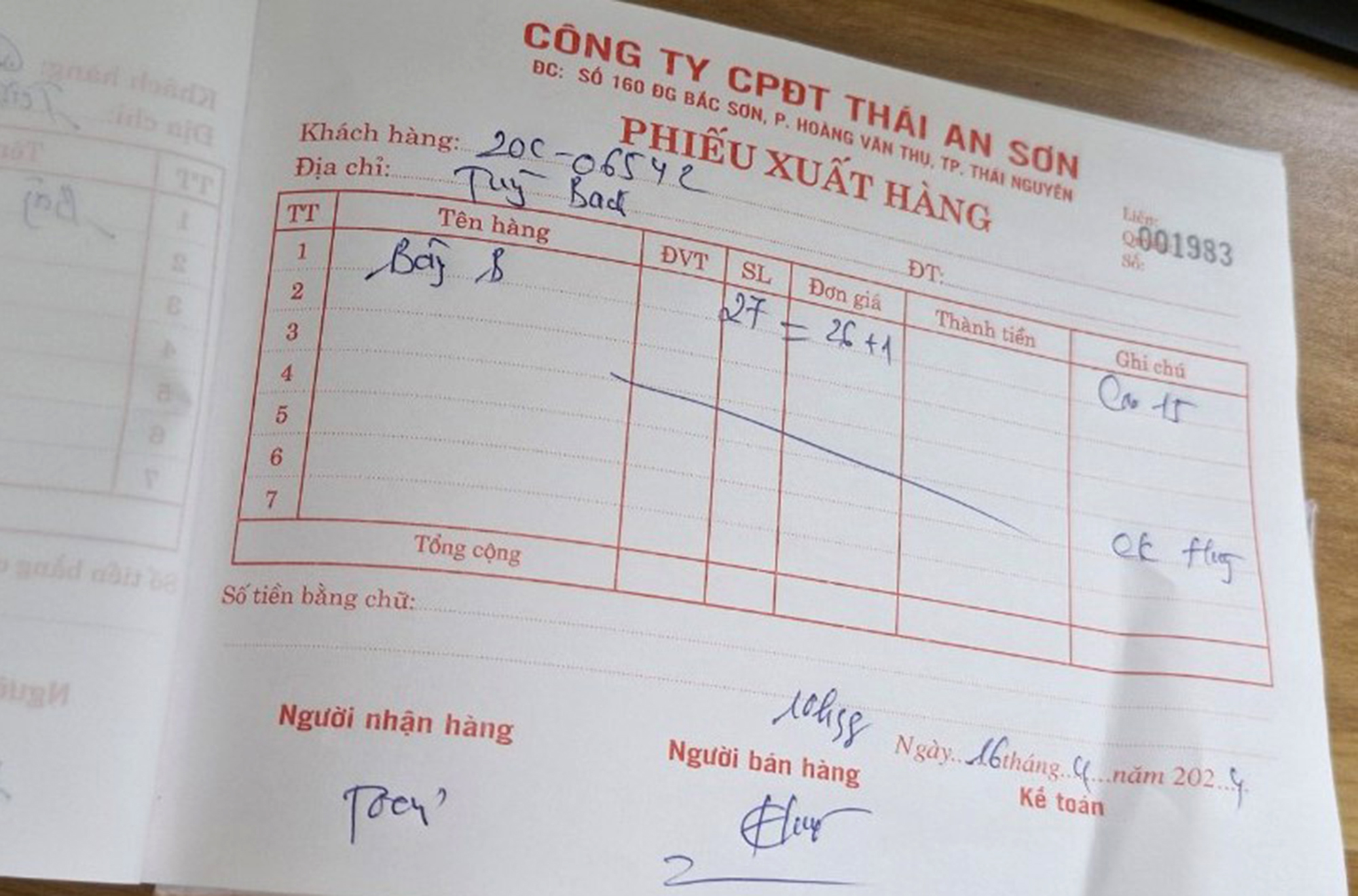 Đồng Hỷ, Th&aacute;i Nguy&ecirc;n: Chủ mỏ đ&aacute; tiếp tay xe qu&aacute; tải t&agrave;n ph&aacute; đường- Ảnh 4.