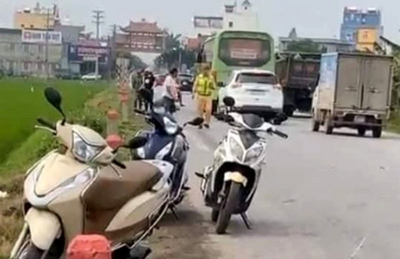 Hiện trường nơi xảy ra vụ tai nạn giao th&ocirc;ng khiến 2 nam sinh tử vong