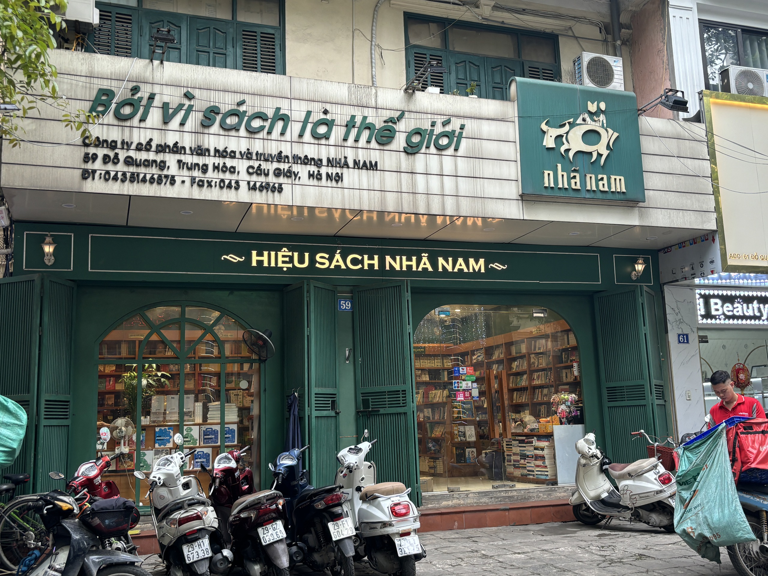 Nh&agrave; s&aacute;ch Nh&atilde; Nam vắng kh&aacute;ch sau l&ugrave;m x&ugrave;m của tổng gi&aacute;m đốc th&acirc;n mật nh&acirc;n vi&ecirc;n nữ- Ảnh 7.