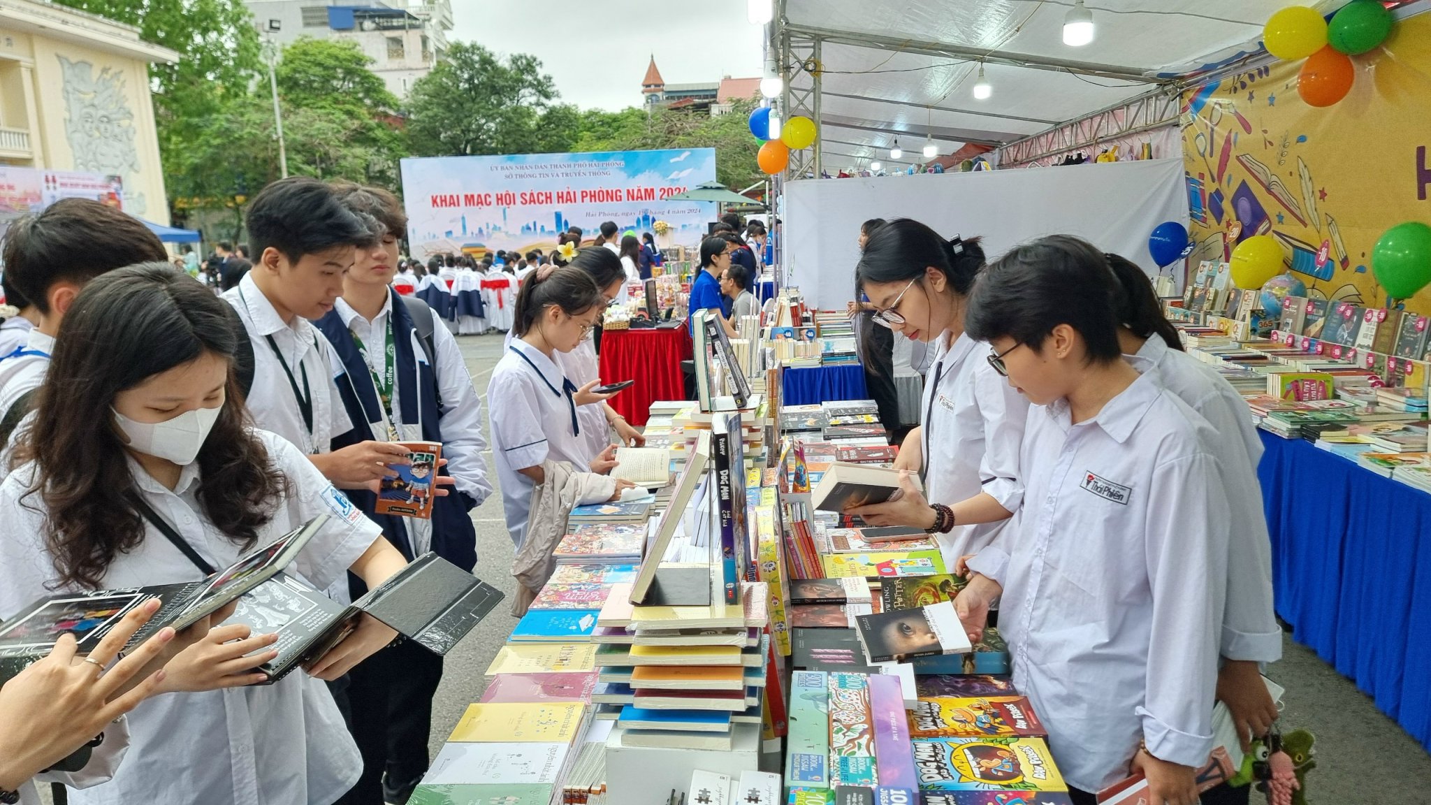 Ng&agrave;y hội s&aacute;ch lần thứ 3 tại Hải Ph&ograve;ng c&oacute; g&igrave; mới?- Ảnh 3.