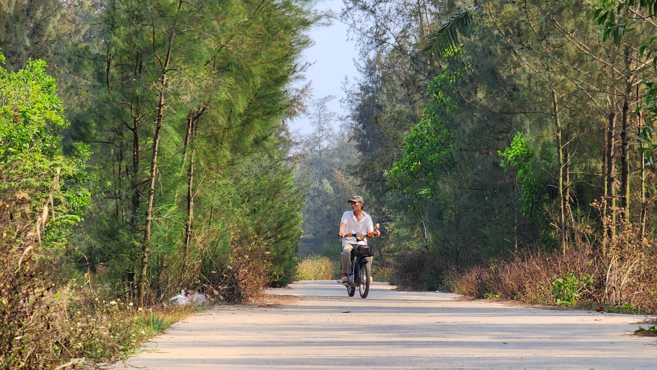 Cận cảnh tuyến đường 3,8 tỷ đồng ở Quảng Ng&atilde;i bị "r&uacute;t ruột" gần 1 tỷ- Ảnh 1.