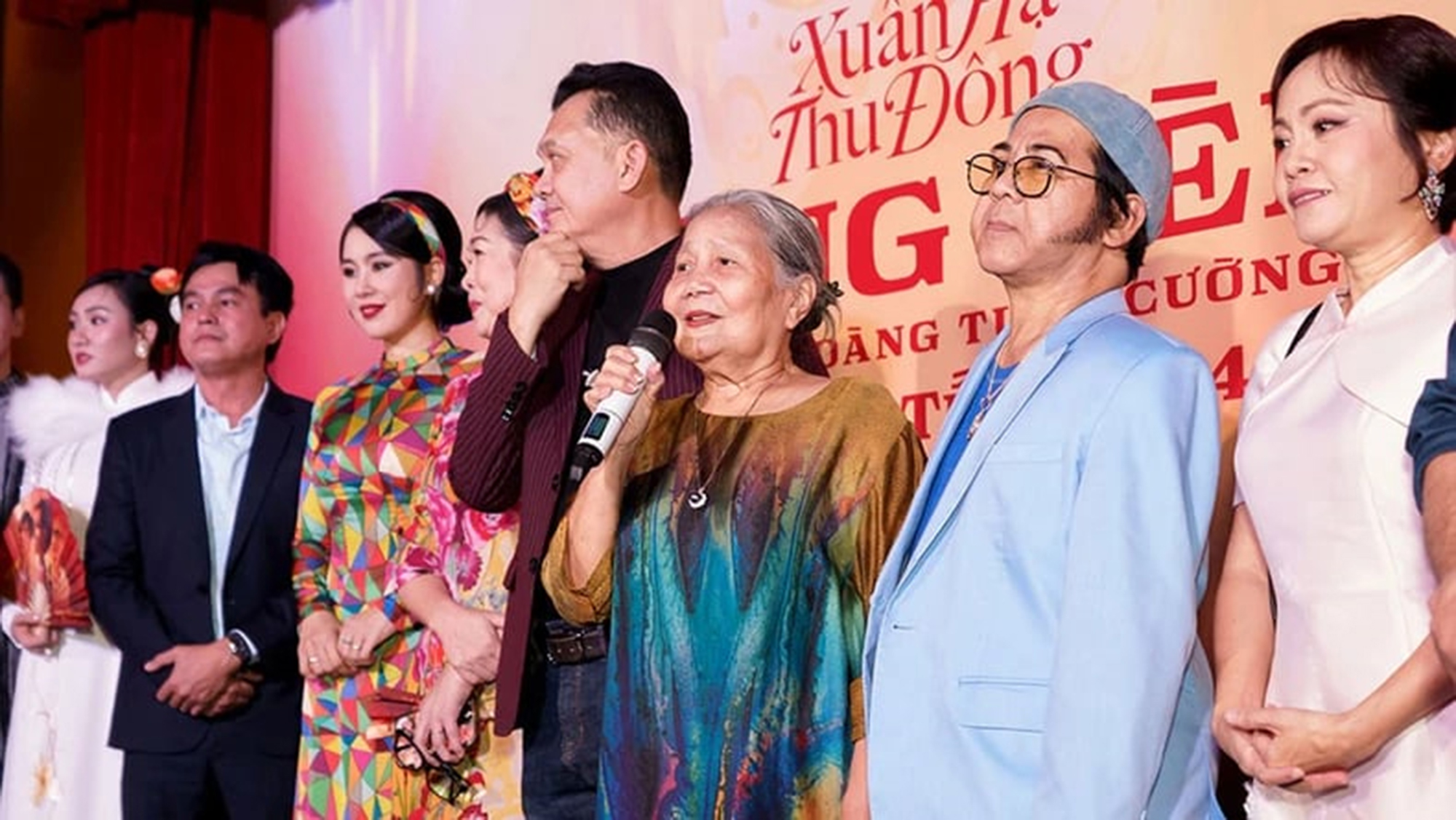 V&igrave; sao phim cải lương &ldquo;S&aacute;ng đ&egrave;n&rdquo; vắng kh&aacute;ch?- Ảnh 2.