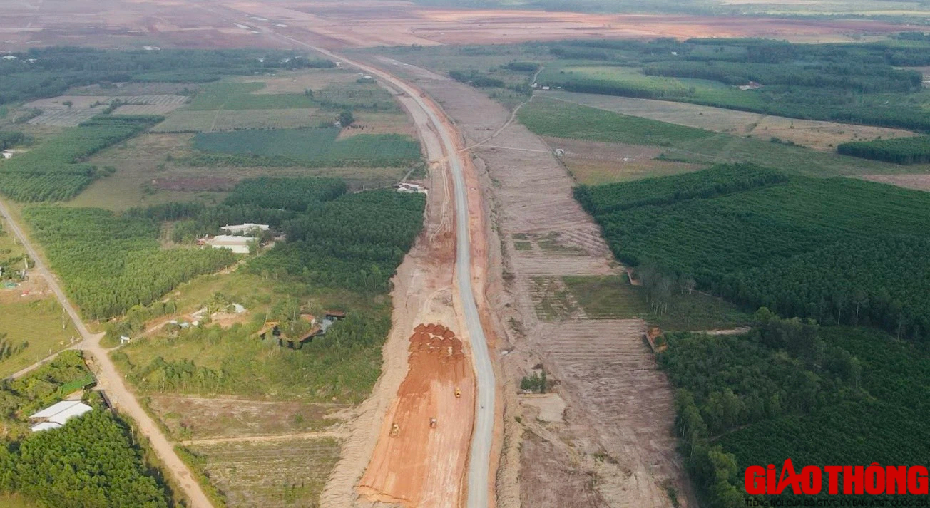 Đ&atilde; giao hơn 88% mặt bằng đường T2 kết nối s&acirc;n bay Long Th&agrave;nh- Ảnh 1.