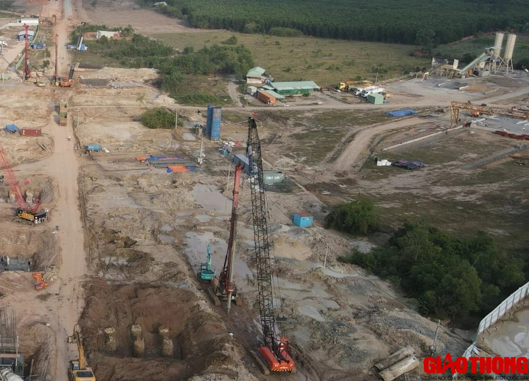 Đ&atilde; giao hơn 88% mặt bằng đường T2 kết nối s&acirc;n bay Long Th&agrave;nh- Ảnh 4.