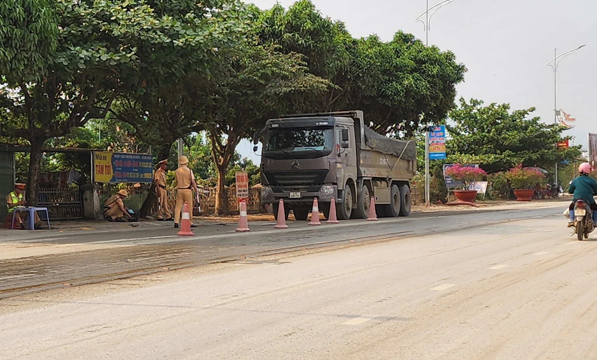 Điện Bi&ecirc;n: Chấn chỉnh t&igrave;nh trạng xe c&oacute; ngọn sau phản &aacute;nh của B&aacute;o Giao th&ocirc;ng- Ảnh 1.
