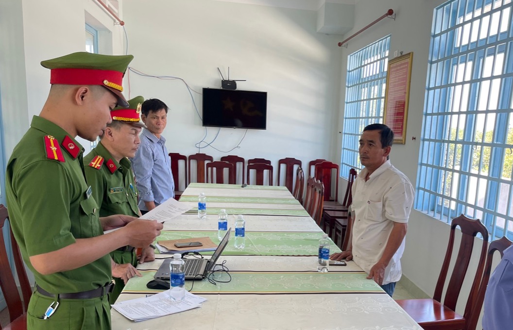 Khởi tố cựu chủ tịch, ph&oacute; chủ tịch v&agrave; một c&ocirc;ng chức cấp x&atilde; ở Đồng Nai- Ảnh 2.