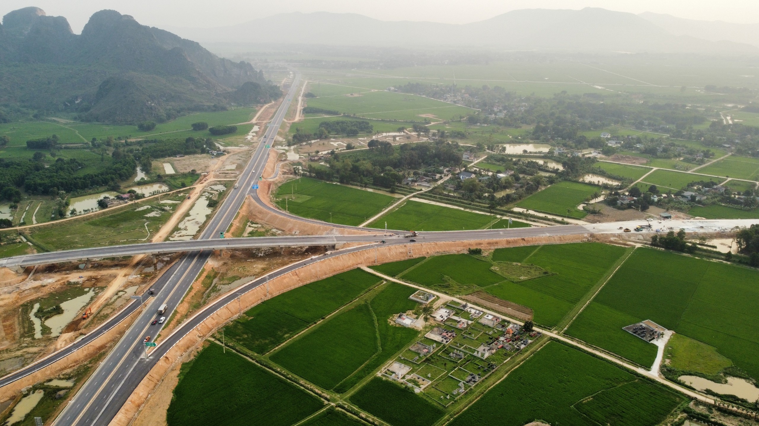 Sắp đưa n&uacute;t giao Đồng Thắng tr&ecirc;n cao tốc Mai Sơn - QL45 v&agrave;o khai th&aacute;c- Ảnh 5.