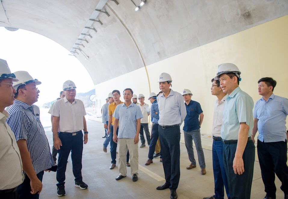 Nghiệm thu đưa v&agrave;o khai th&aacute;c cao tốc Cam L&acirc;m - Vĩnh Hảo- Ảnh 1.