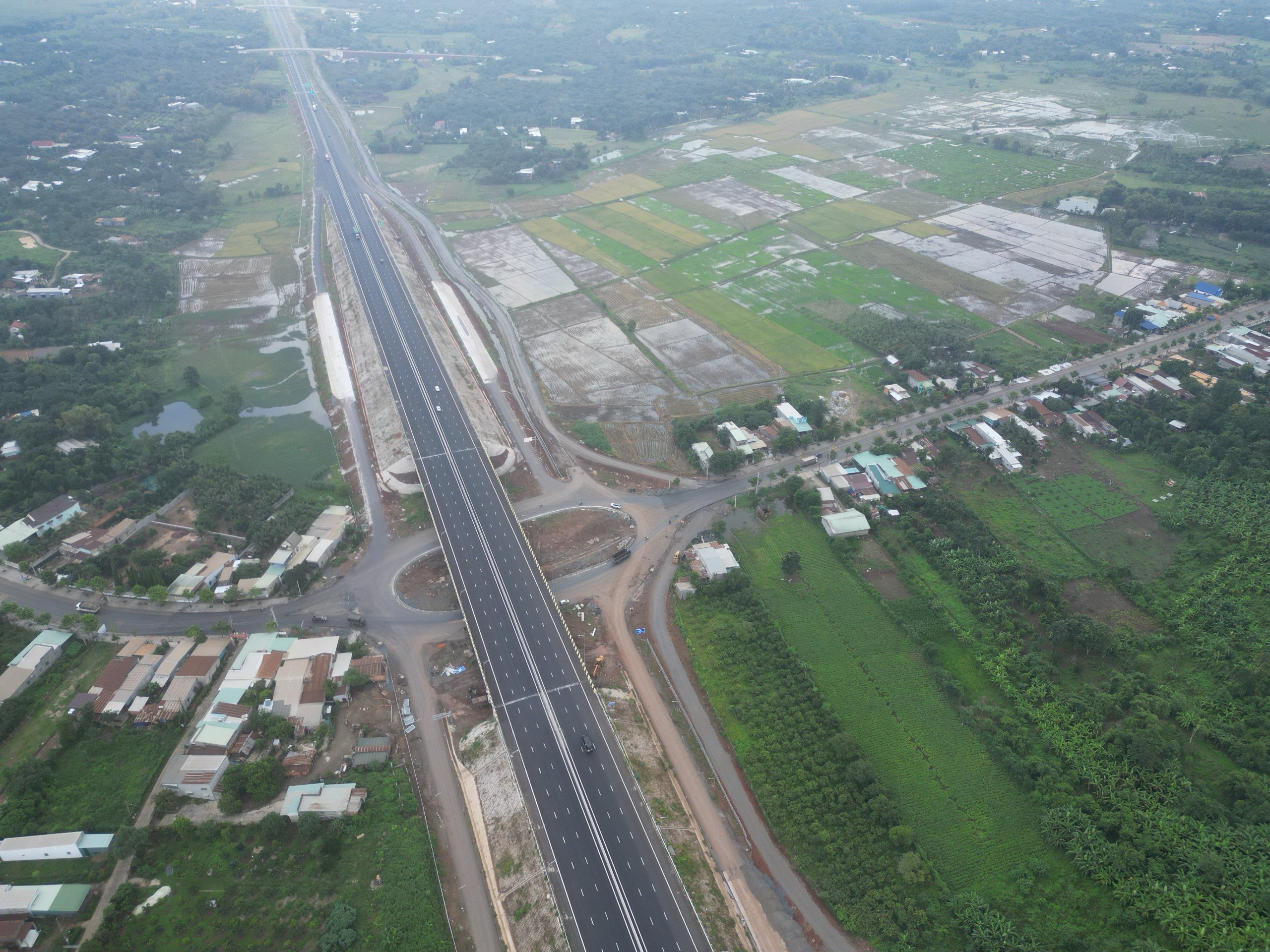 Sớm x&aacute;c định nguồn kinh ph&iacute; chi trả c&ocirc;ng t&aacute;c vận h&agrave;nh cao tốc Phan Thiết - Dầu Gi&acirc;y- Ảnh 2.