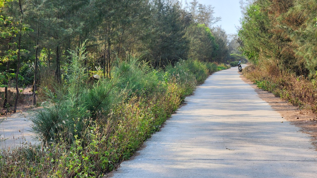 Cận cảnh tuyến đường 3,8 tỷ đồng ở Quảng Ng&atilde;i bị "r&uacute;t ruột" gần 1 tỷ- Ảnh 7.