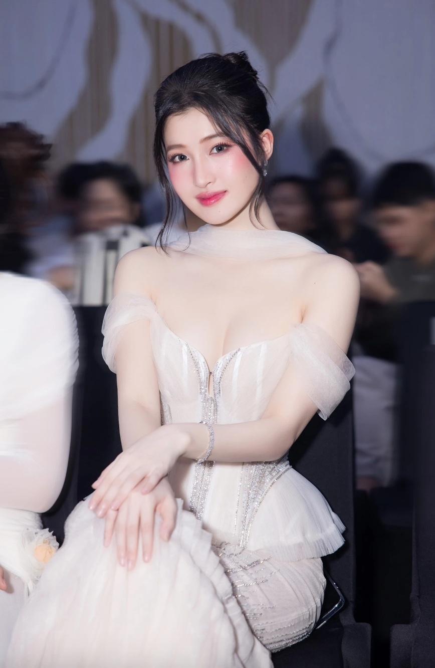 L&yacute; do Phương Nhi vắng b&oacute;ng trong l&agrave;ng showbiz- Ảnh 4.