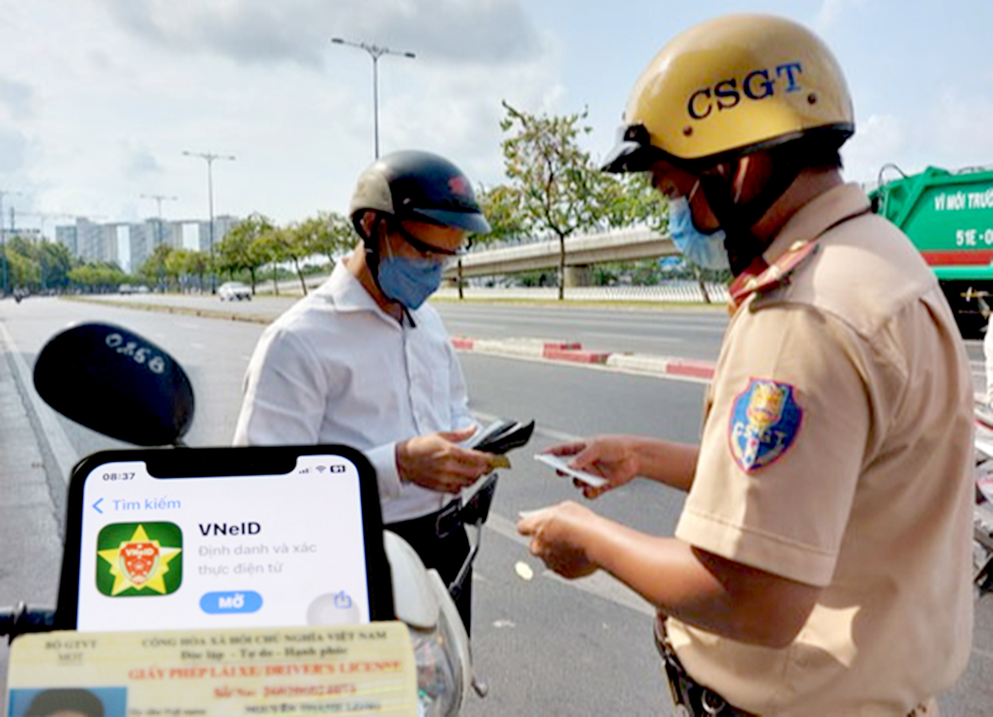 C&oacute; phải xuất tr&igrave;nh GPLX khi đ&atilde; t&iacute;ch hợp v&agrave;o VNeID?- Ảnh 1.