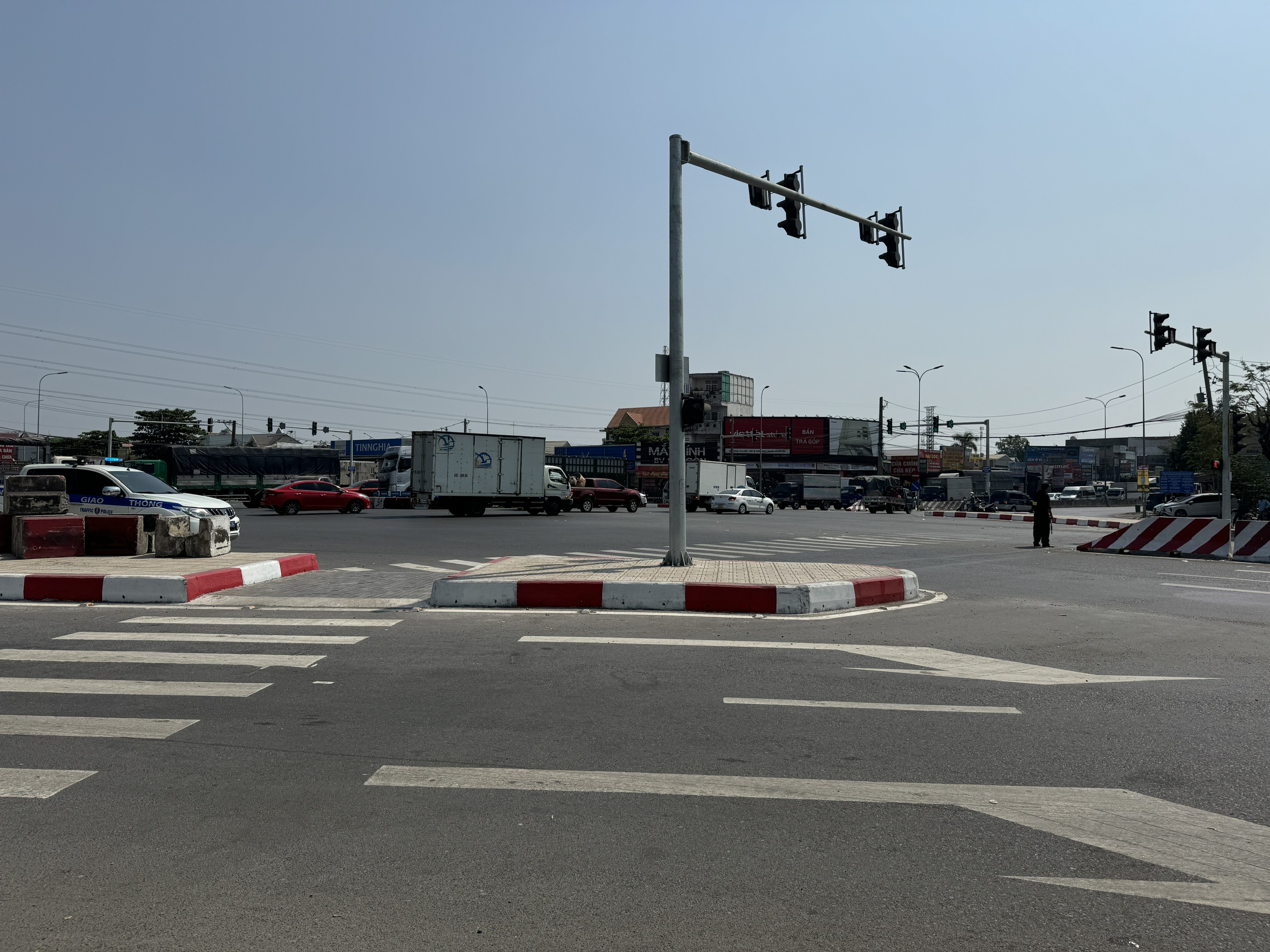 Đồng Nai: Đề xuất l&agrave;m hầm hoặc cầu vượt ở n&uacute;t giao cổng 11- Ảnh 1.