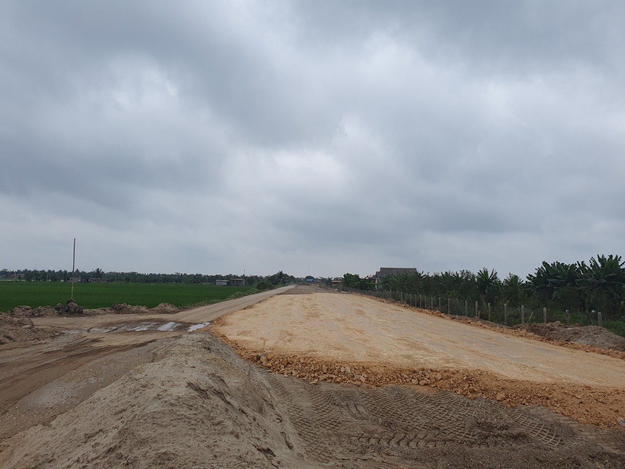 Hải Ph&ograve;ng: V&igrave; sao dự &aacute;n giao th&ocirc;ng gần ngh&igrave;n tỷ chậm tiến độ?- Ảnh 2.