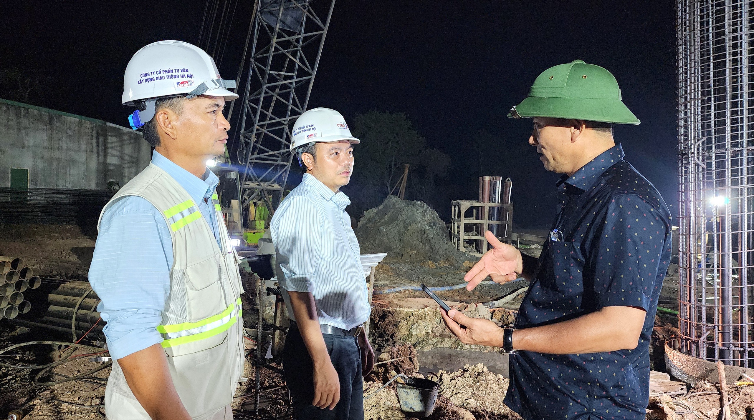 &ldquo;Kh&ocirc;ng ngủ&rdquo; tr&ecirc;n c&ocirc;ng trường cao tốc Kh&aacute;nh H&ograve;a - Bu&ocirc;n Ma Thuột- Ảnh 3.