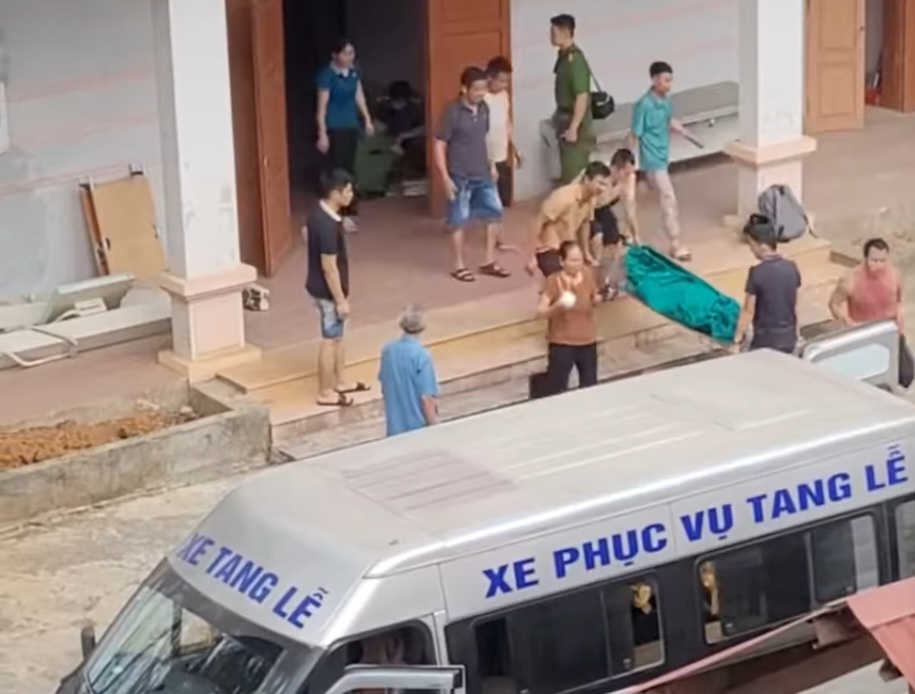 Gặp tai nạn tr&ecirc;n đường tới trường, một c&ocirc; gi&aacute;o tử vong- Ảnh 2.