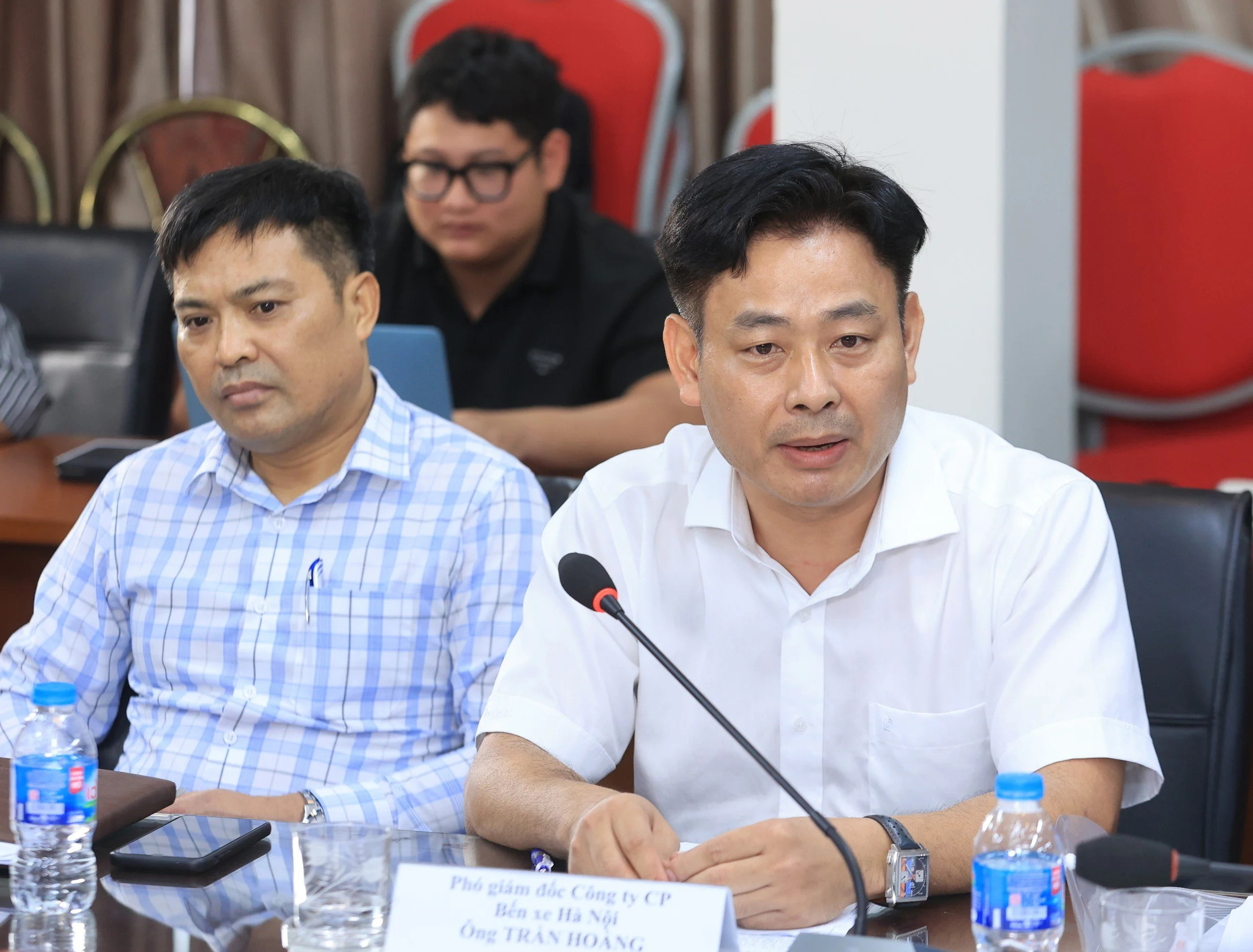 B&agrave;n giải ph&aacute;p "k&eacute;o" kh&aacute;ch v&agrave;o bến xe- Ảnh 1.